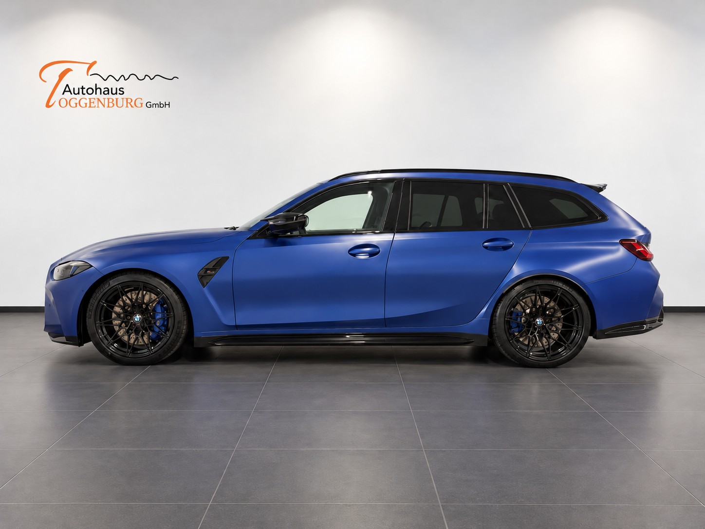 BMW M3 Touring xDrive Competition M LCI *Individual Frozen Portimao Lackierung*Carbon Schalensitze*Tieferlegung*Carbon Interieur*-showroom-element-1