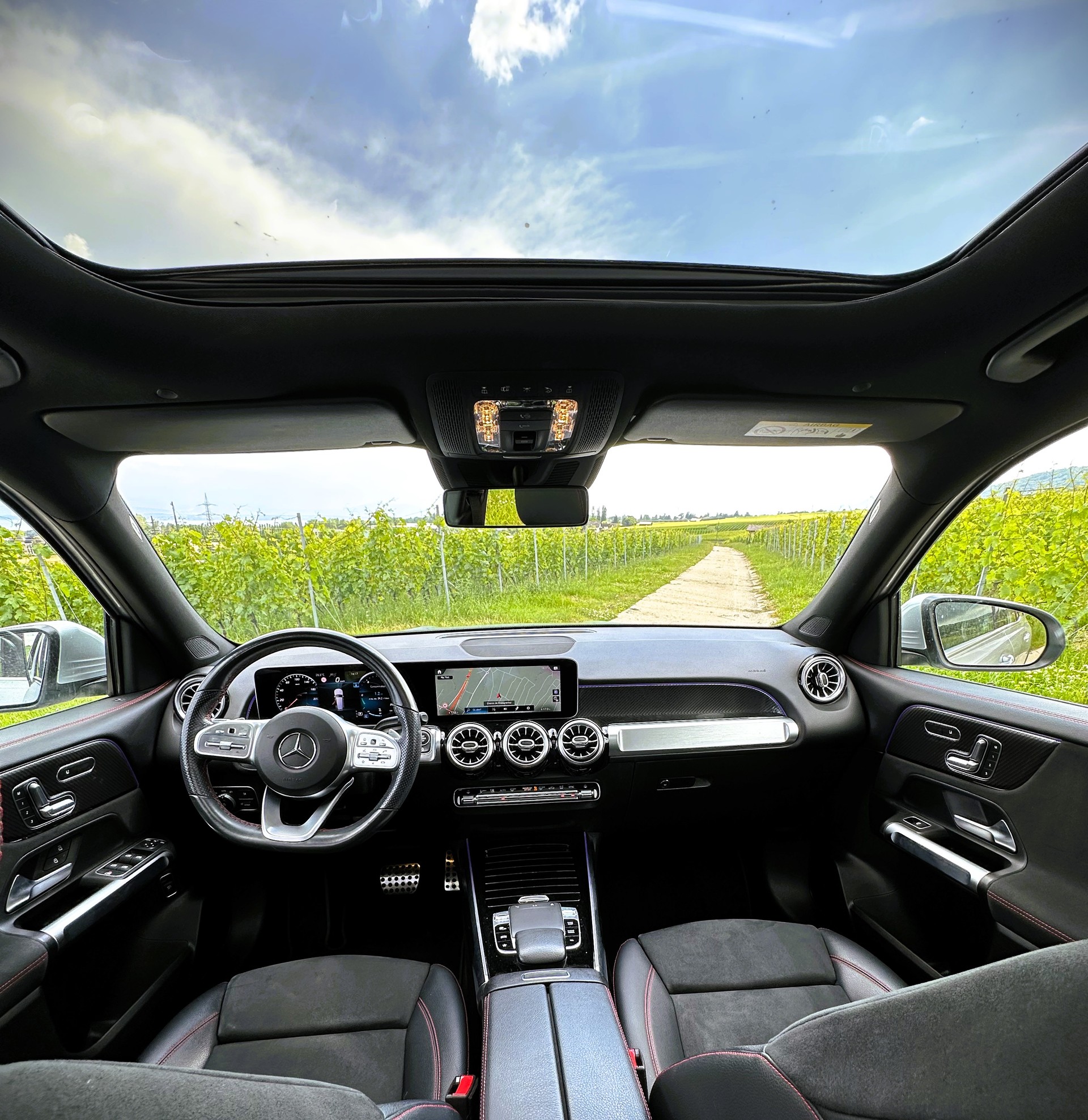 MERCEDES-BENZ GLB 250 4Matic AMG Line 8G-Tronic-image-15