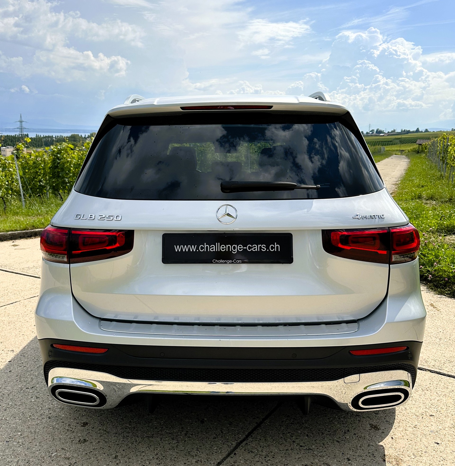 MERCEDES-BENZ GLB 250 4Matic AMG Line 8G-Tronic-image-7