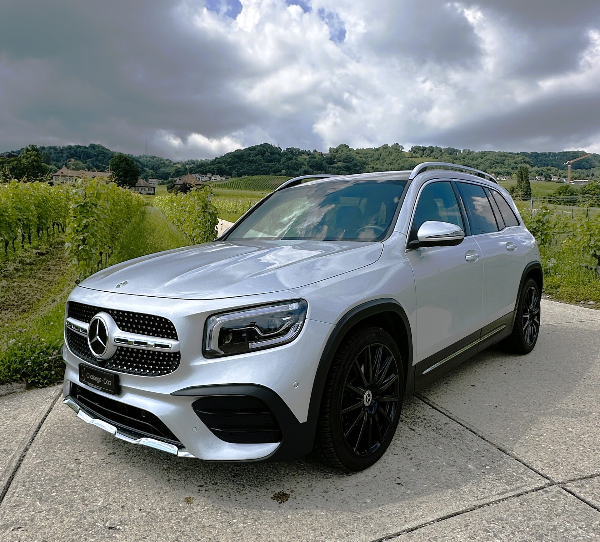MERCEDES-BENZ GLB 250 4Matic AMG Line 8G-Tronic-image-0