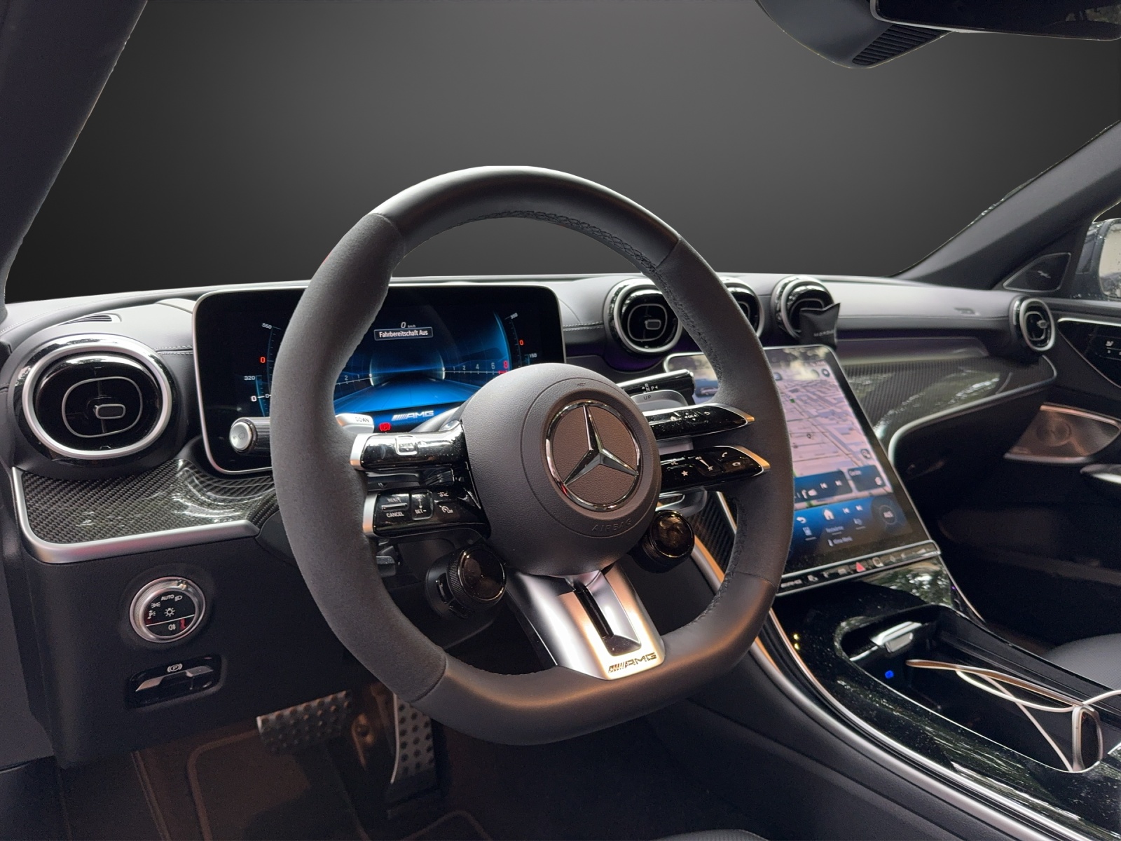 MERCEDES-BENZ C 63 S AMG T E Performance 4 Matic-image-9