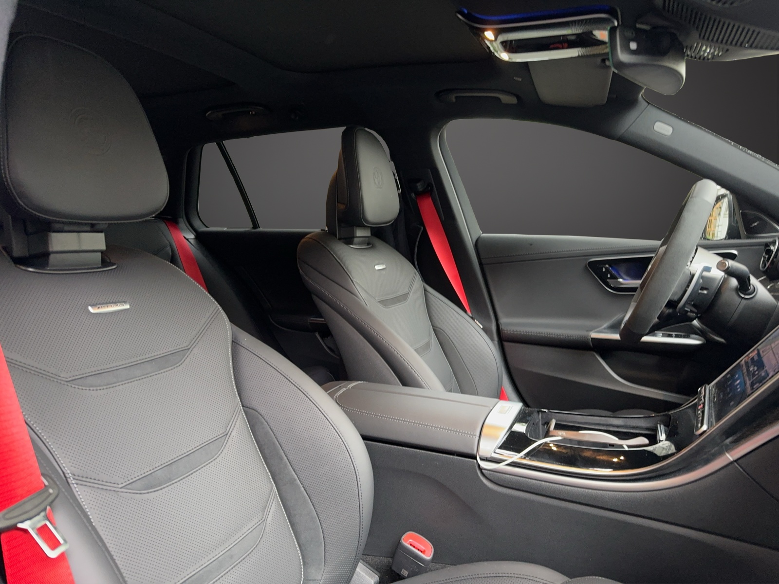 MERCEDES-BENZ C 63 S AMG T E Performance 4 Matic-image-12