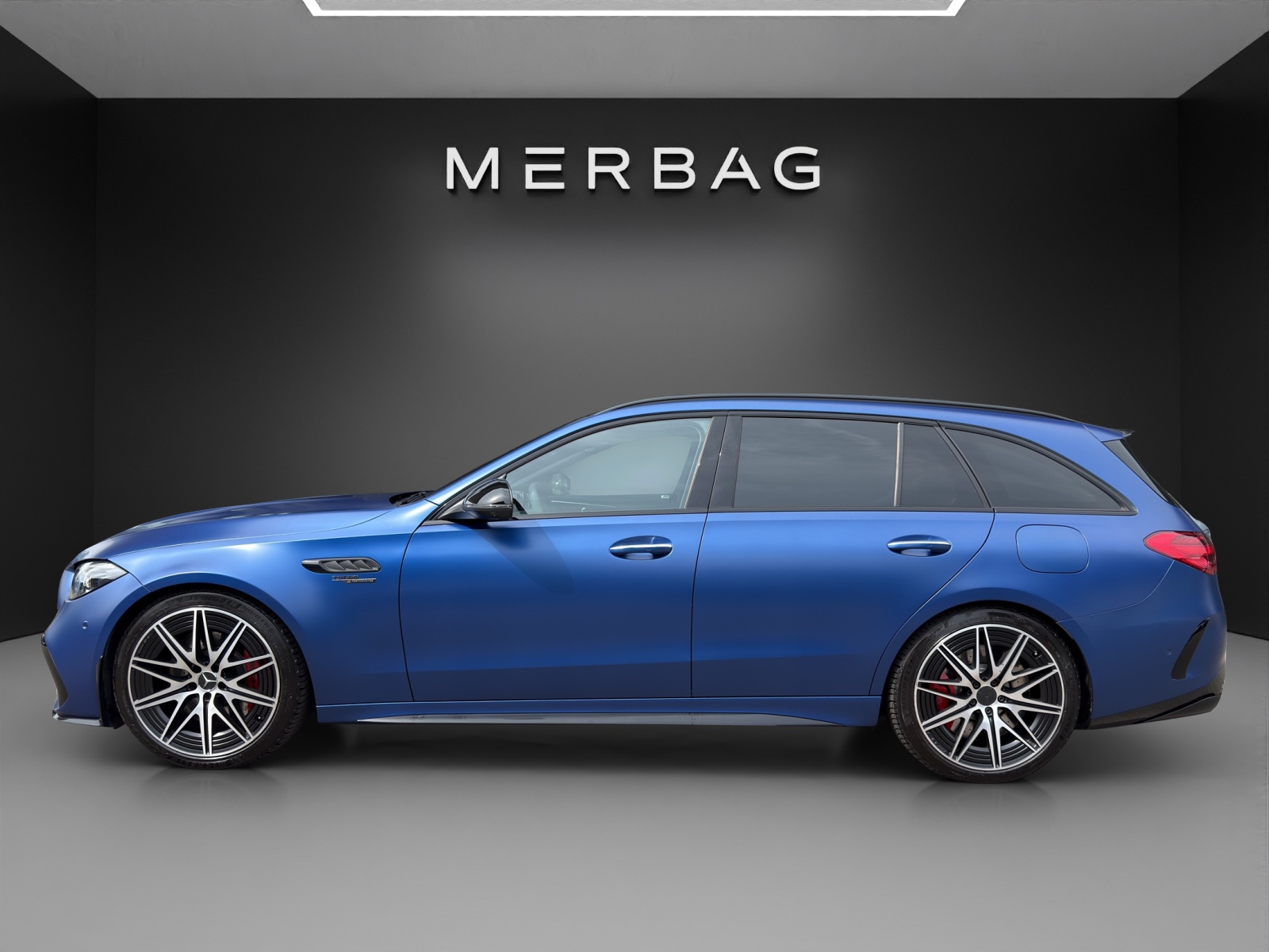 MERCEDES-BENZ C 63 S AMG T E Performance 4 Matic-image-3