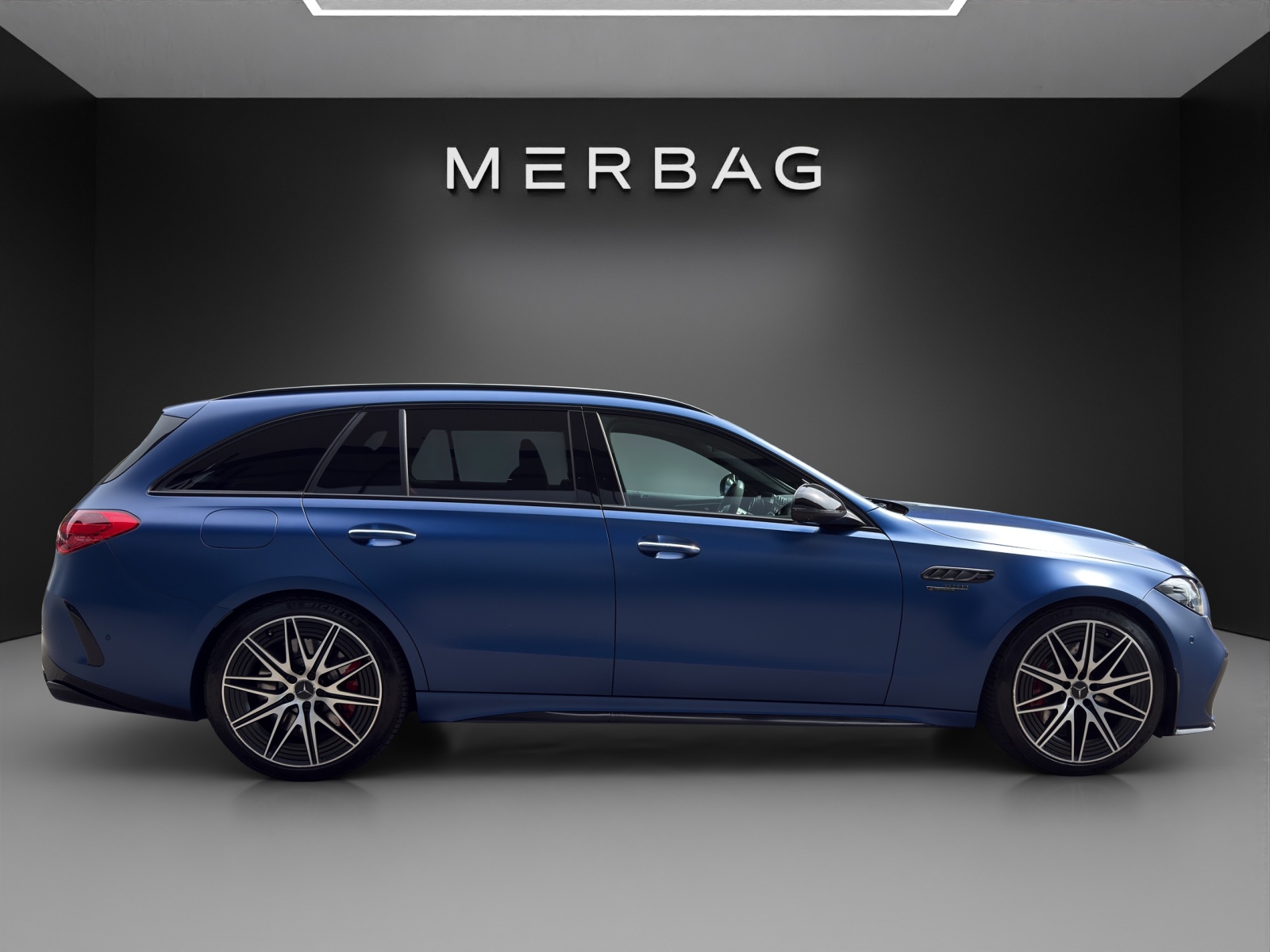 MERCEDES-BENZ C 63 S AMG T E Performance 4 Matic-image-4