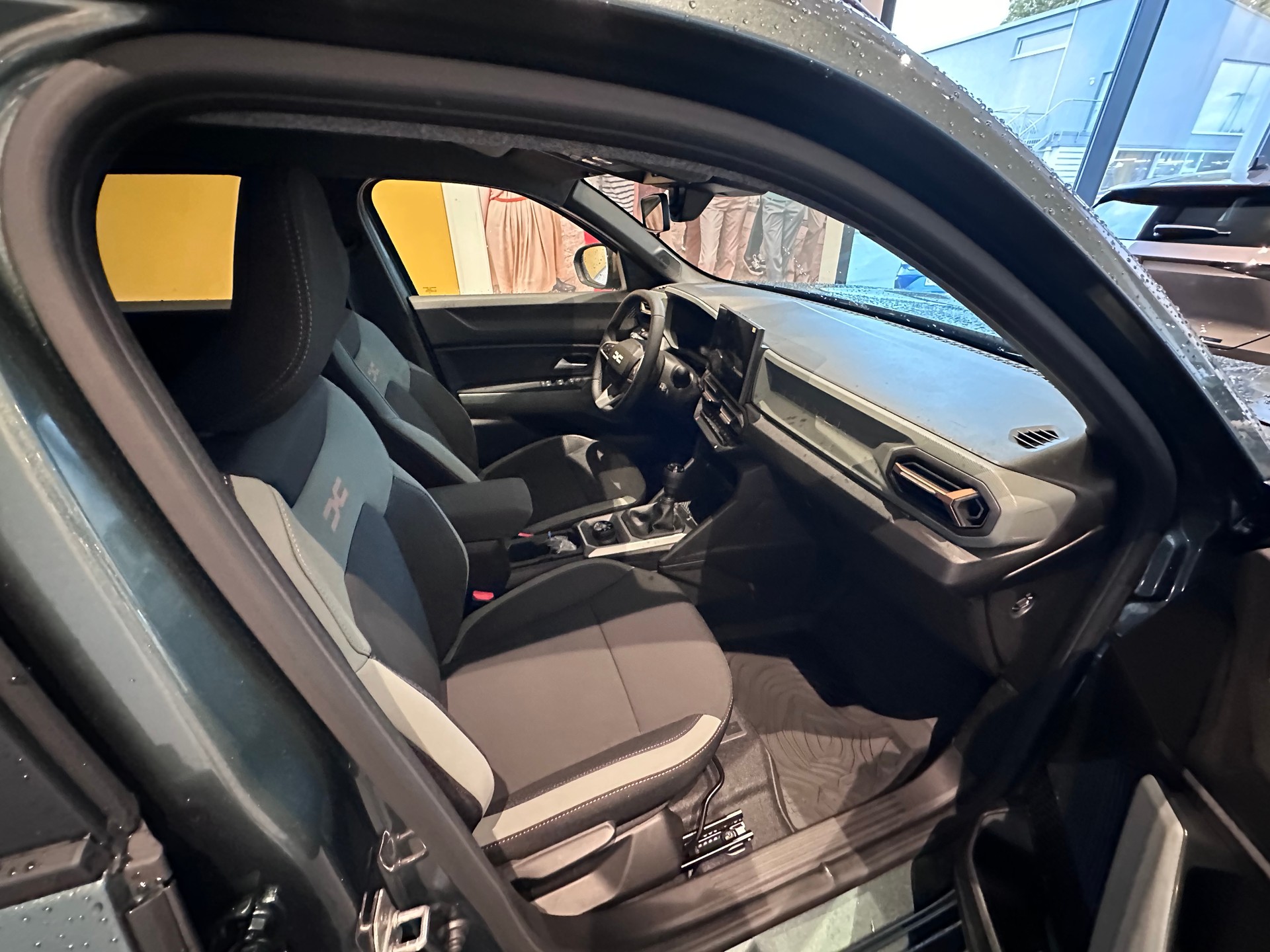 DACIA Duster TCe 130 48V Extreme 4x4-image-13