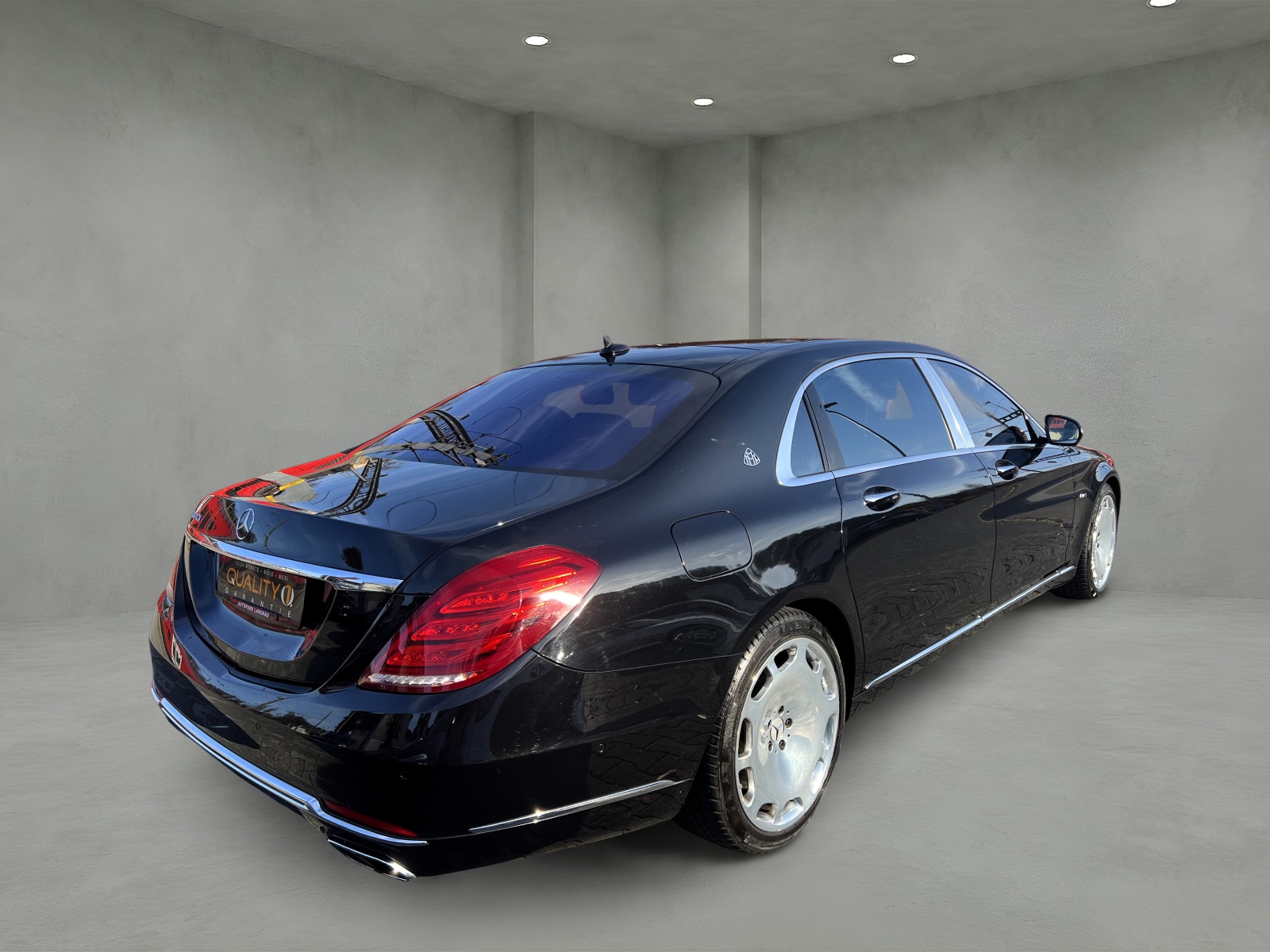 MERCEDES-BENZ S 500 Maybach 4Matic 9G-Tronic-image-4