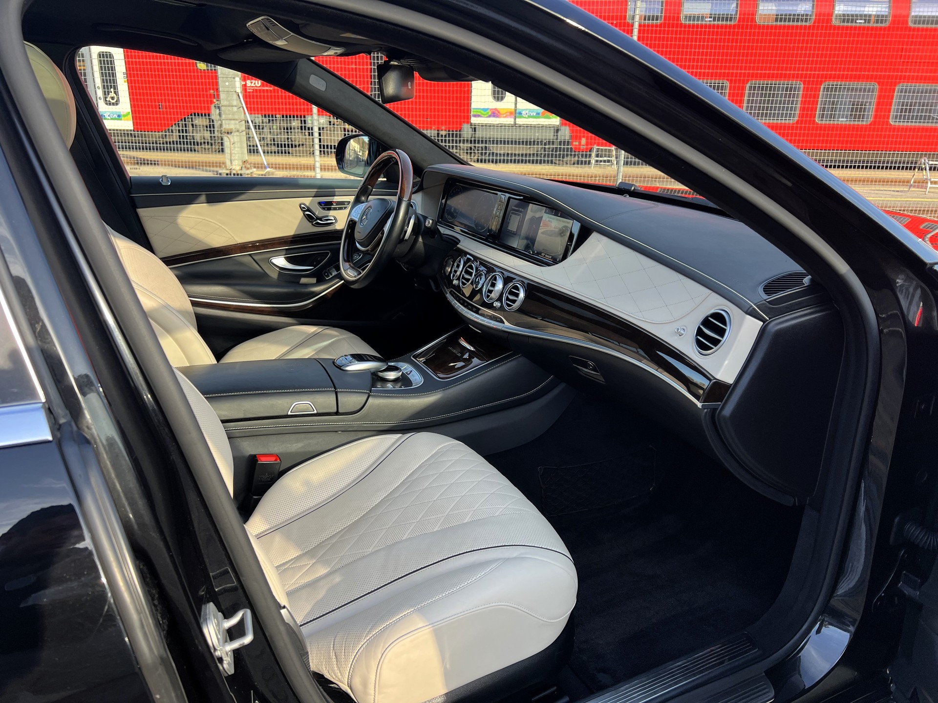 MERCEDES-BENZ S 500 Maybach 4Matic 9G-Tronic-image-13