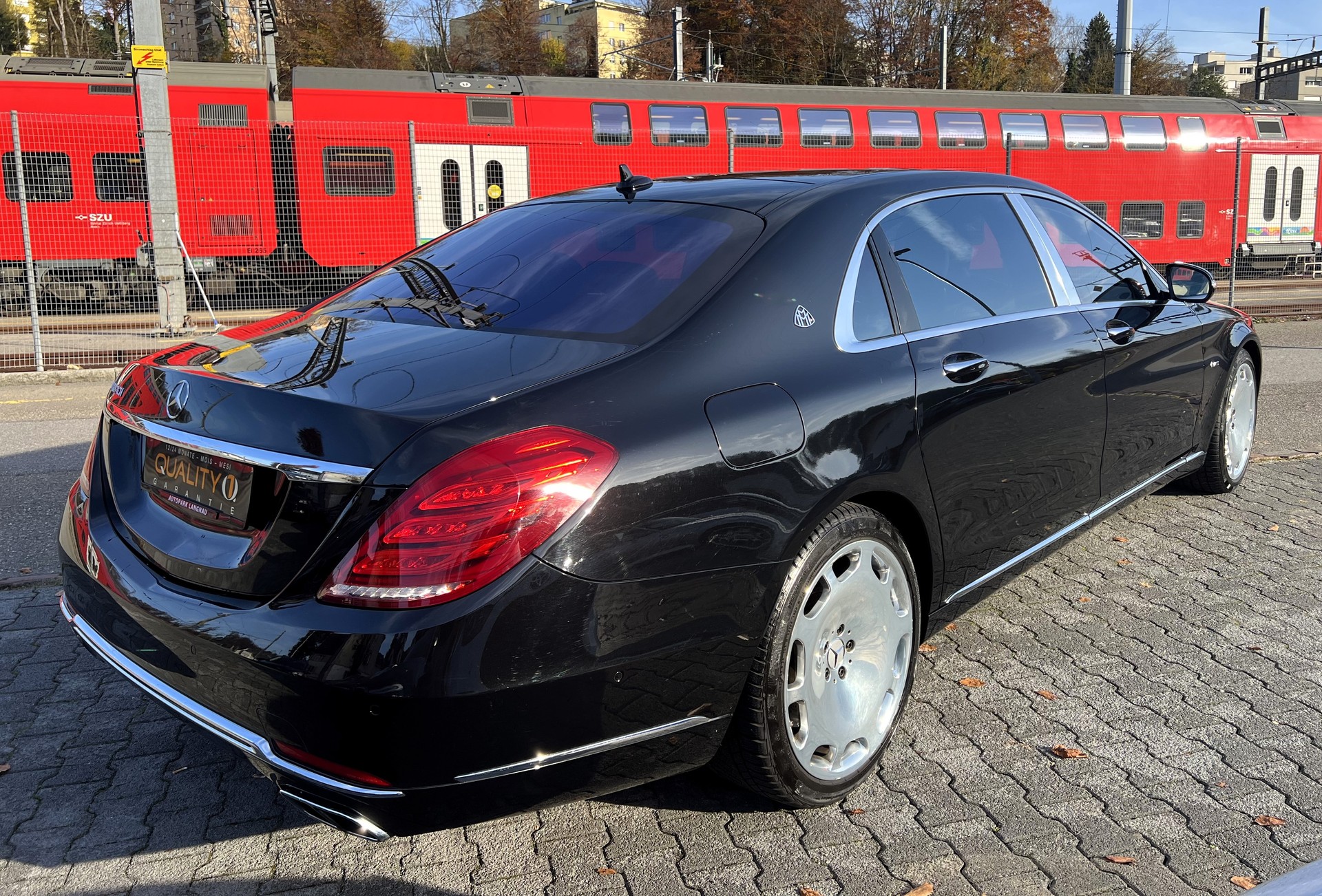 MERCEDES-BENZ S 500 Maybach 4Matic 9G-Tronic-image-4