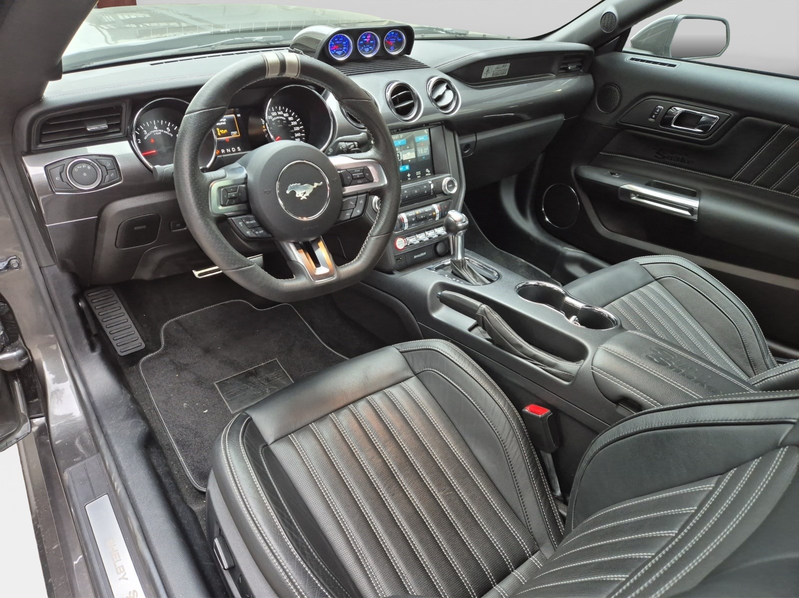 FORD Mustang Coupé 5.0 V8 Shelby Super Snake-image-8