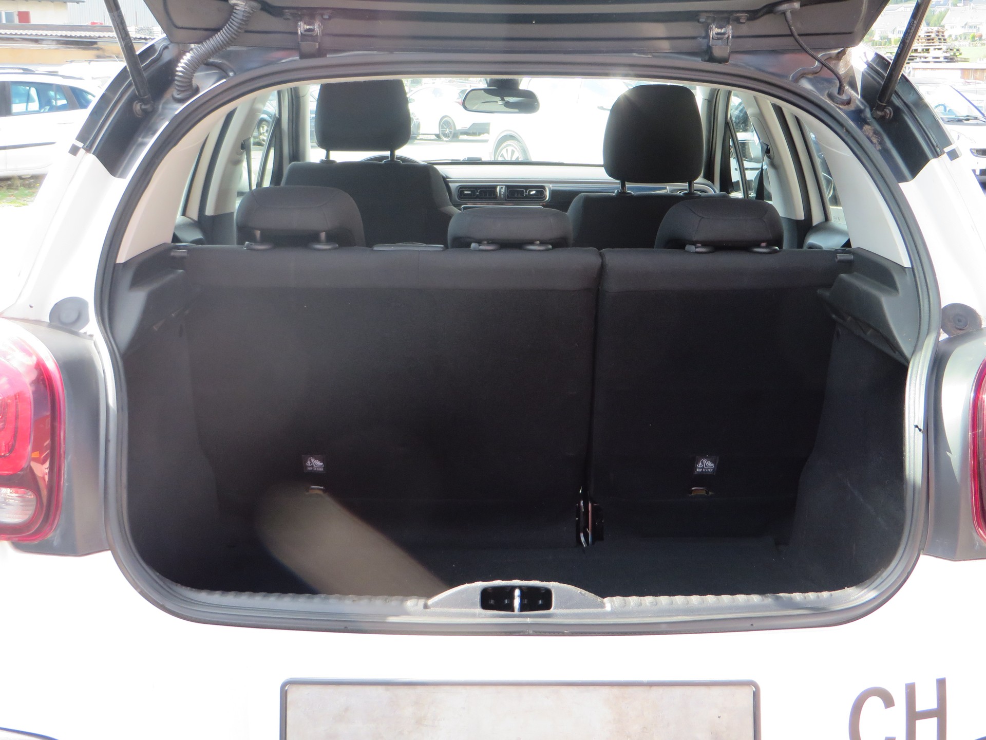 CITROEN C3 1.2i PureTech Feel-image-3