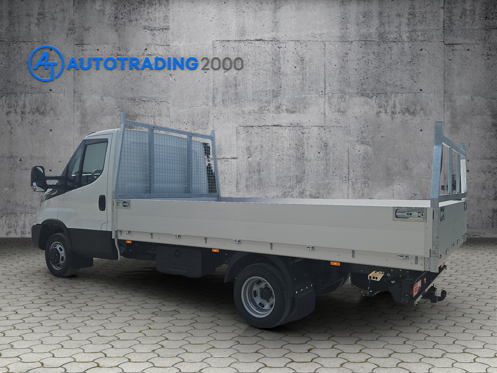 IVECO 35C18H A8 Zwillingsbereifung mit 4000 x 2100mm Voll-Alupritsche.-image-1