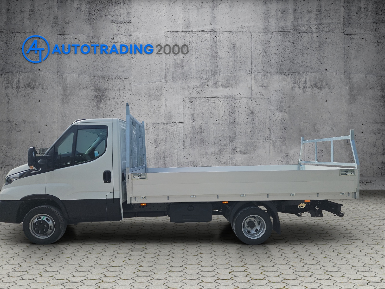 IVECO 35C18H A8 Zwillingsbereifung mit 4000 x 2100mm Voll-Alupritsche.