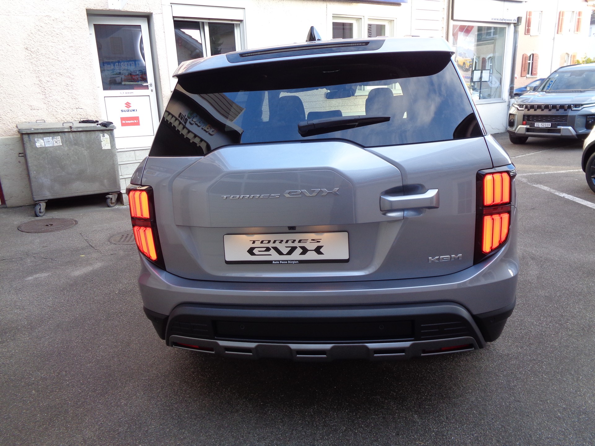 KGM-SsangYong Titanium-image-3