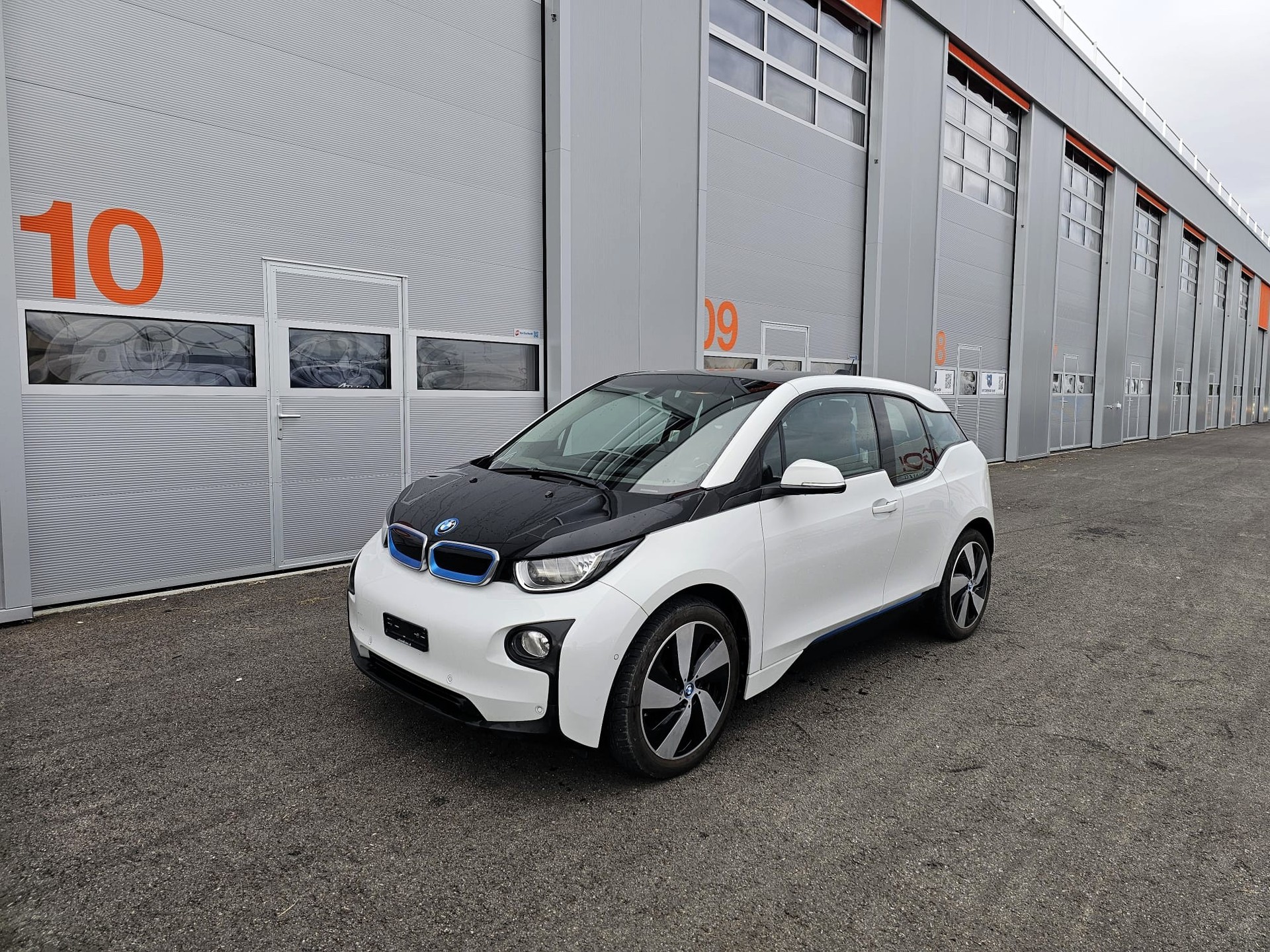 BMW i3 (60Ah)-image-0