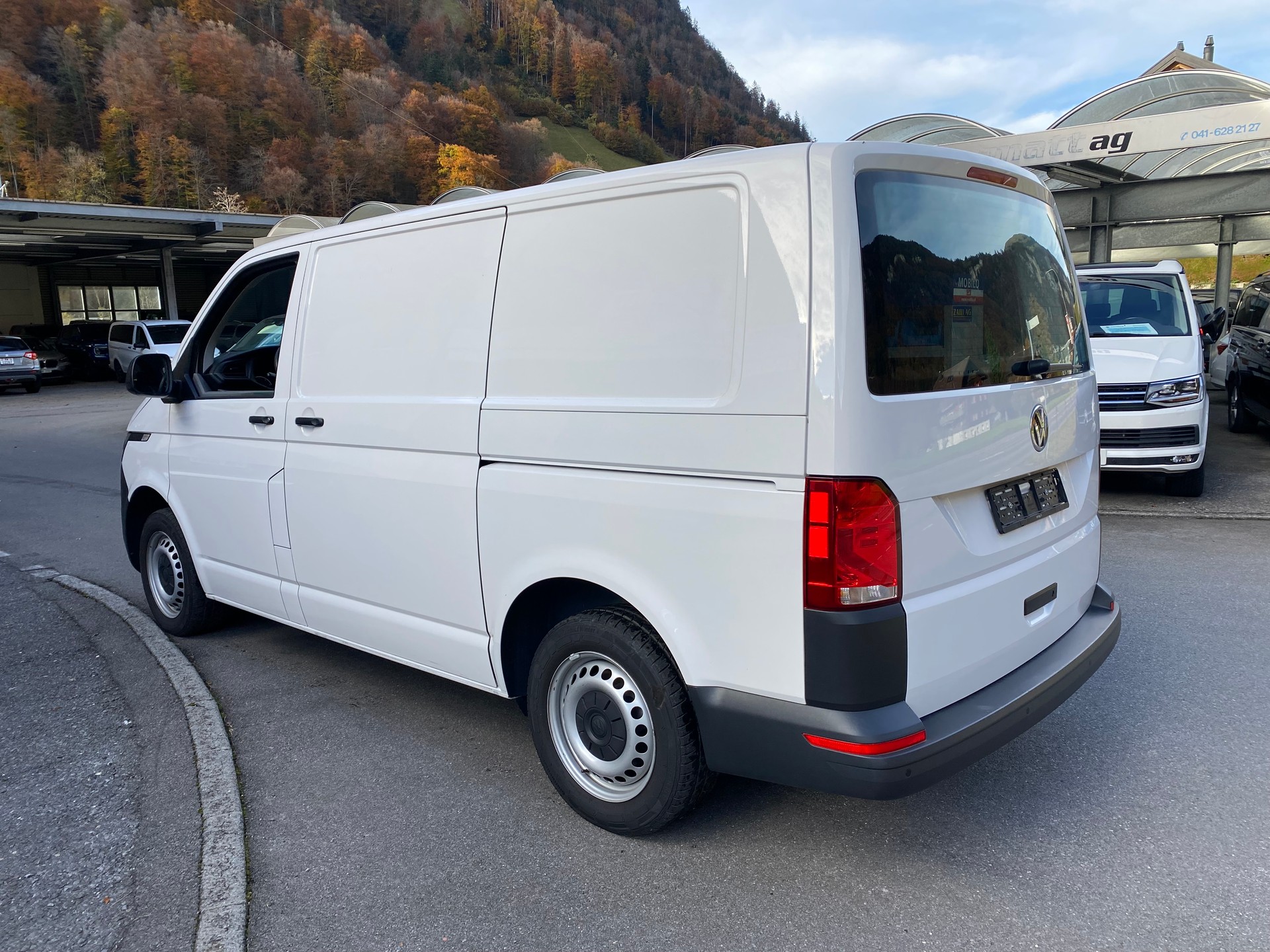 VW T6.1 2.0 TDI 4Motion DSG-image-10
