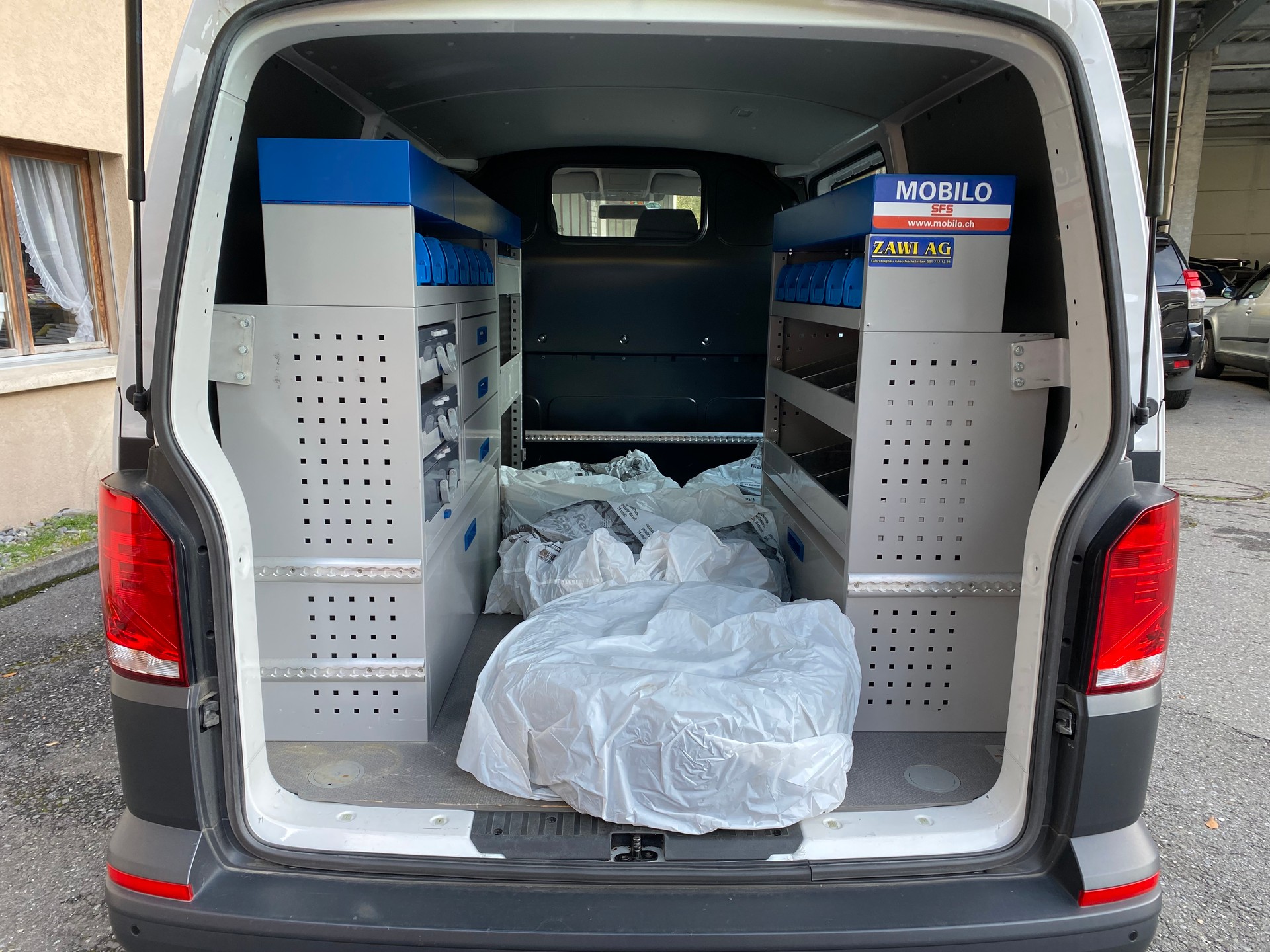 VW T6.1 2.0 TDI 4Motion DSG-image-7