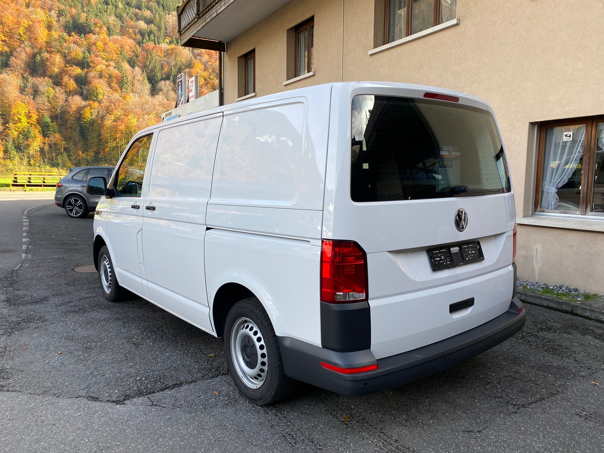 VW T6.1 2.0 TDI 4Motion DSG-image-13