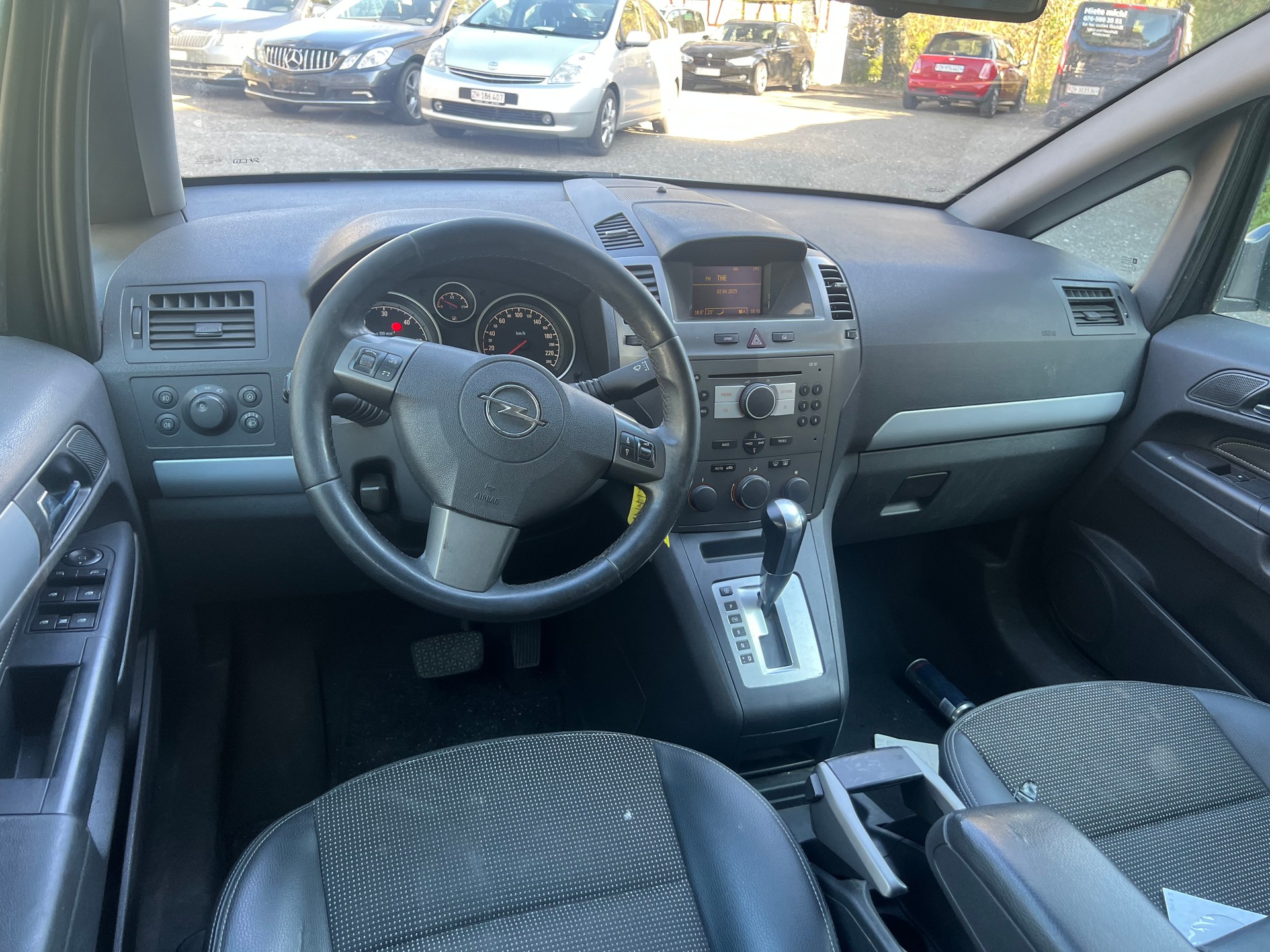 OPEL Zafira 1.9 CDTI Enjoy Automatic-image-5