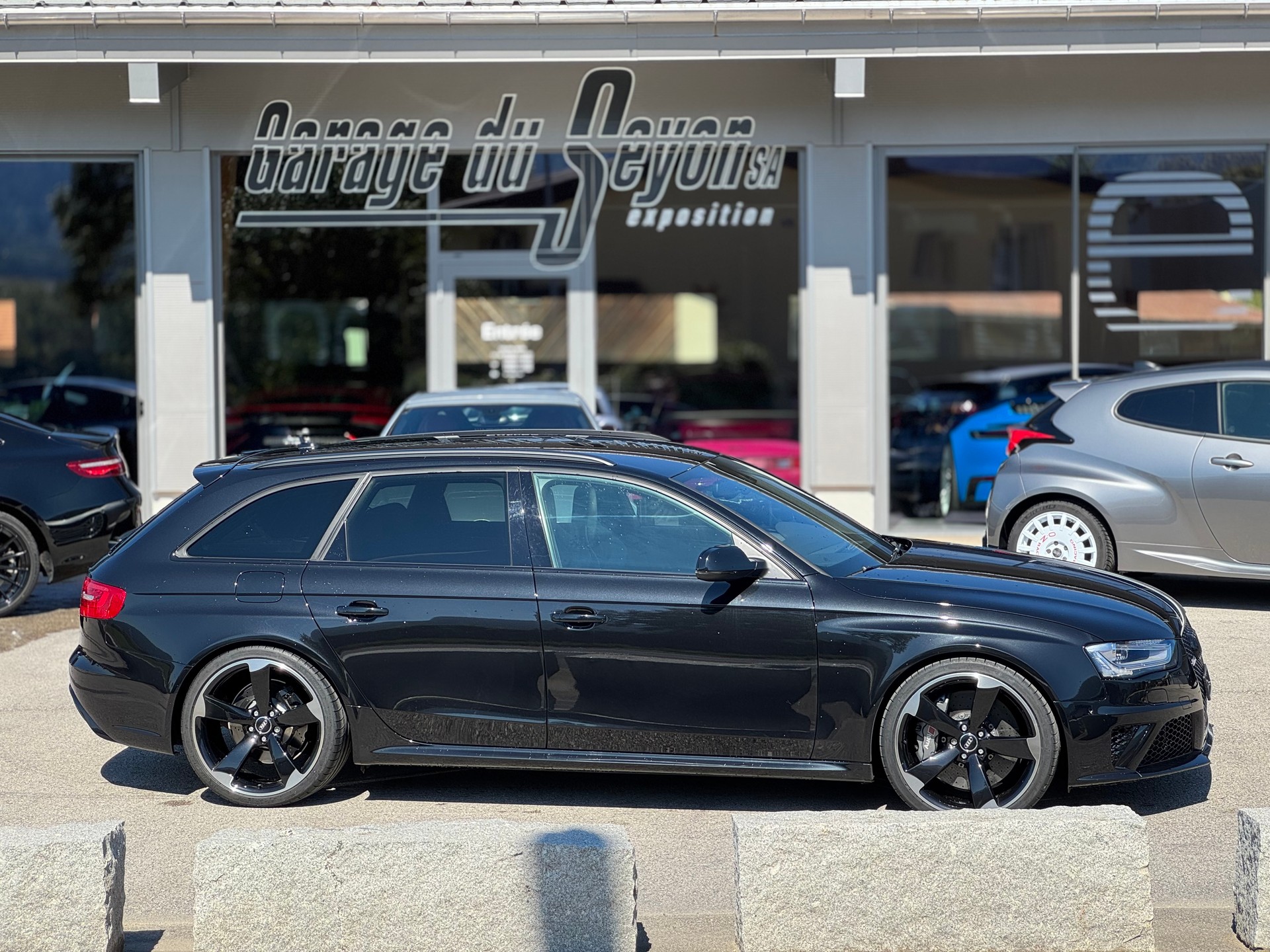 AUDI RS4 Avant 4.2 FSI V8 quattro S-tronic-image-5