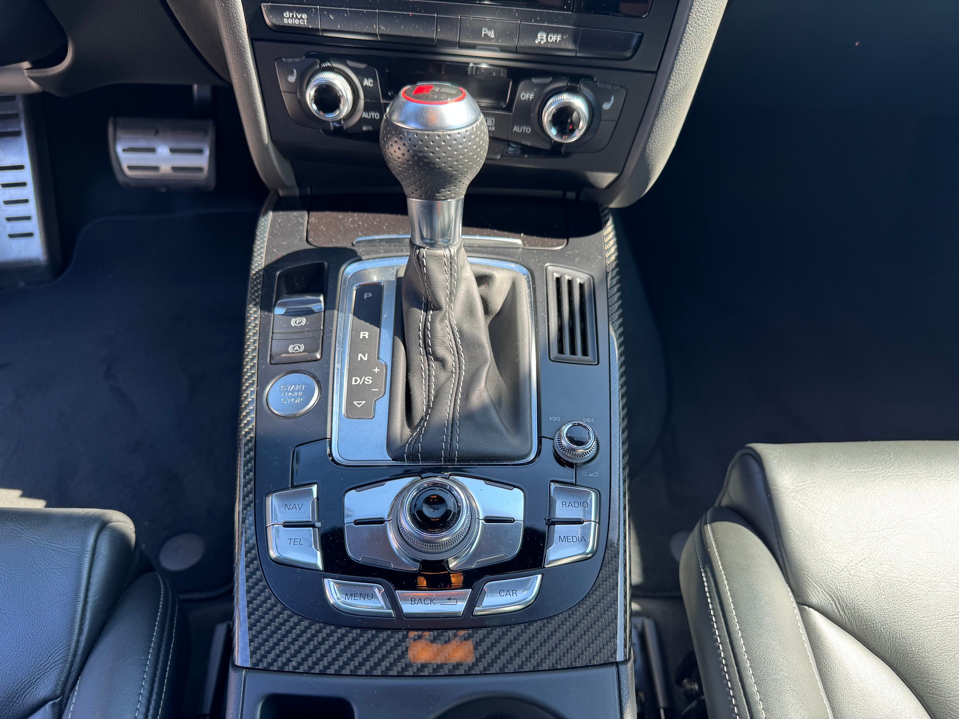AUDI RS4 Avant 4.2 FSI V8 quattro S-tronic-image-10