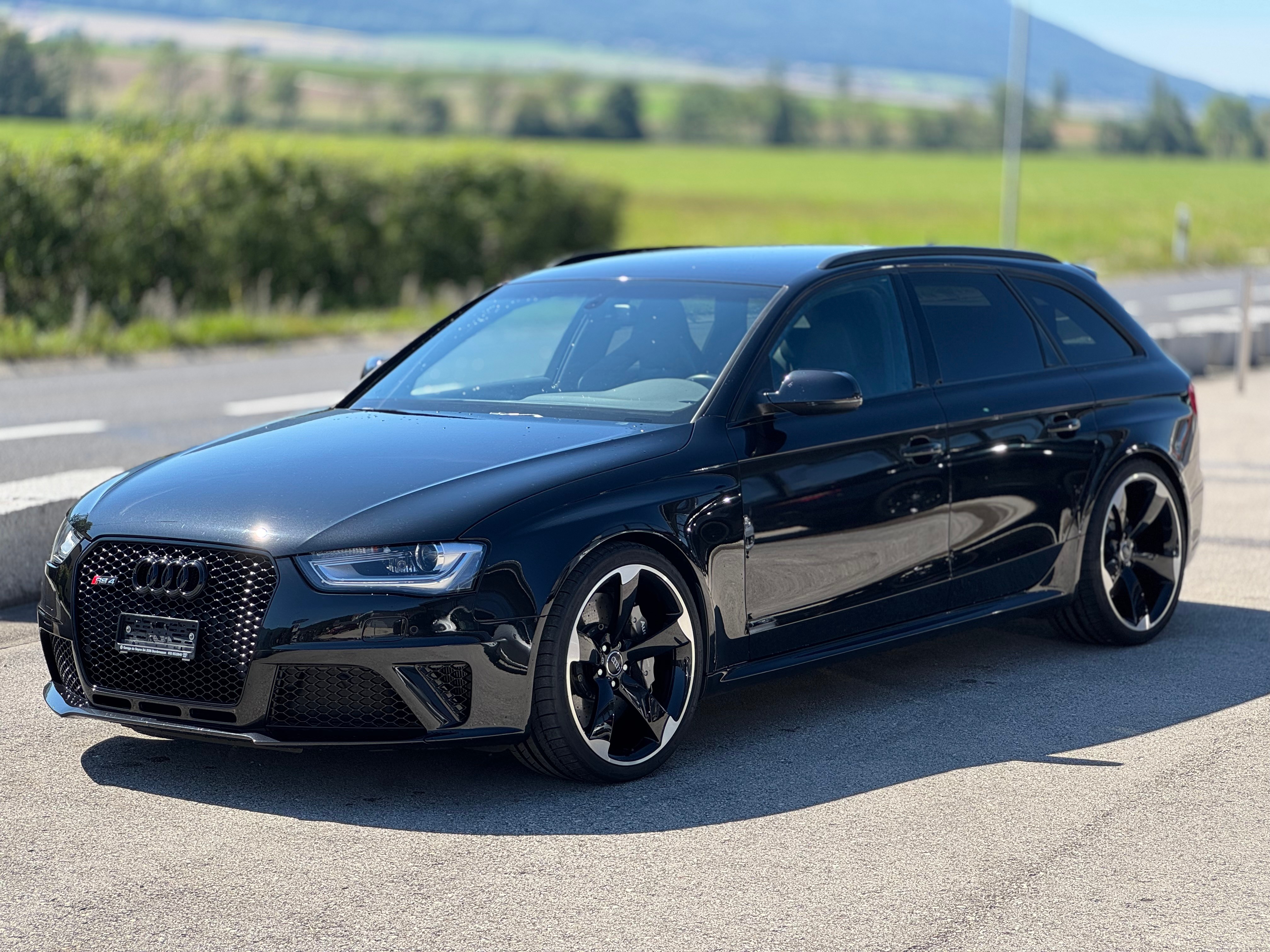 Car photo