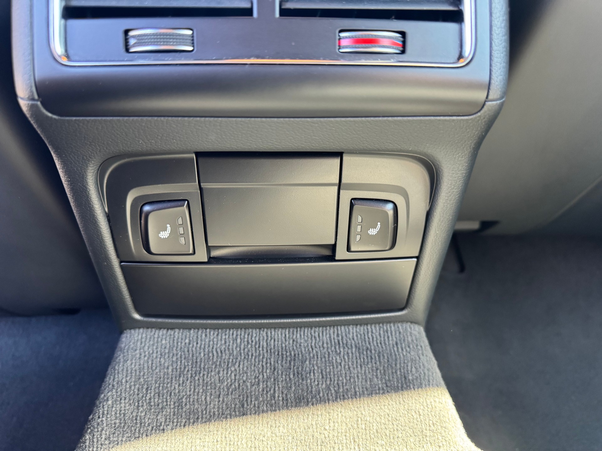 AUDI RS4 Avant 4.2 FSI V8 quattro S-tronic-image-12