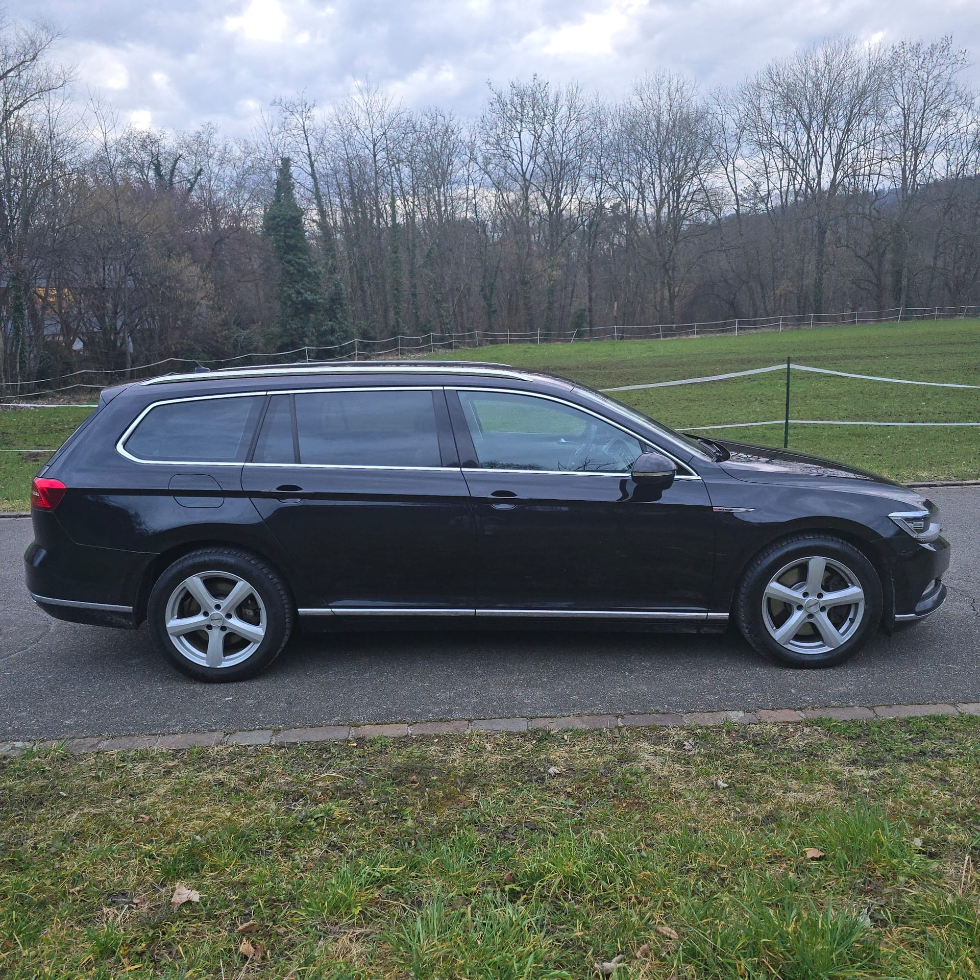 VW Passat Variant 2.0 TDI BMT High. DSG 4Motion-image-1