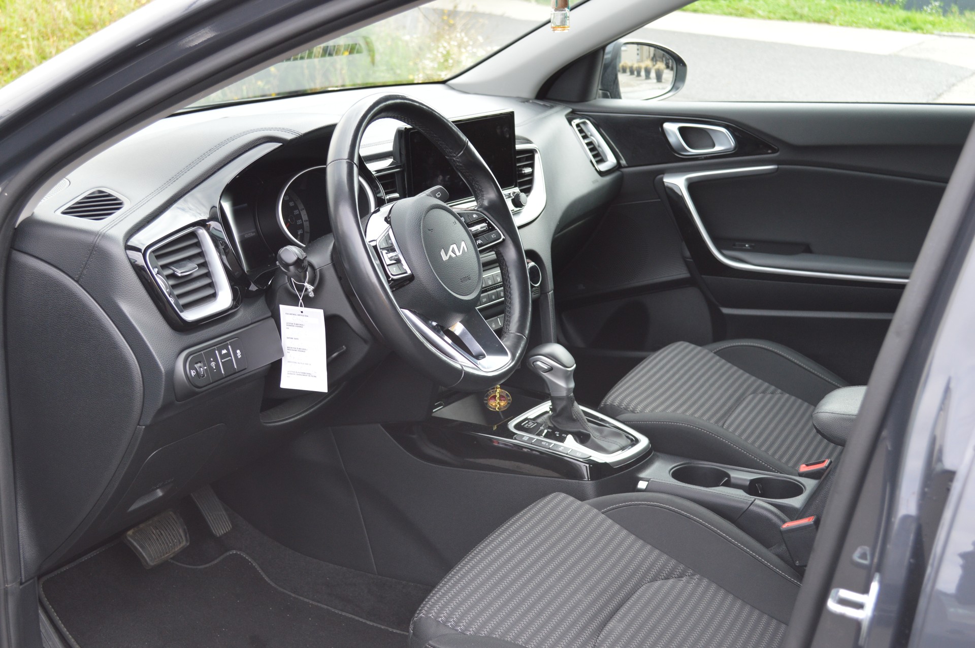 KIA Ceed Sportswagon 1.5 T-GDi MHEV Power DCT-image-11