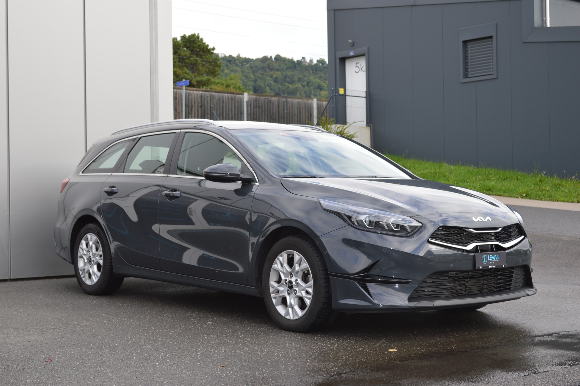 KIA Ceed Sportswagon 1.5 T-GDi MHEV Power DCT-image-2
