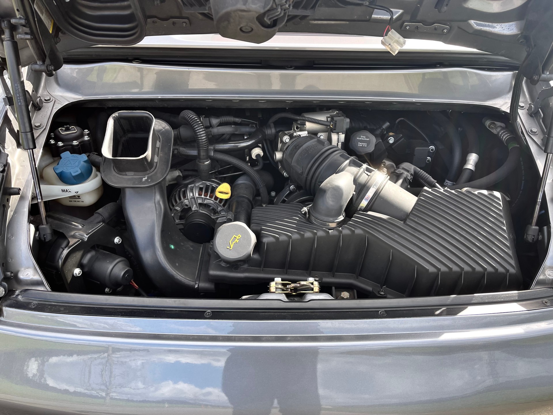 PORSCHE 911 Carrera 4 S Cabrio-image-14