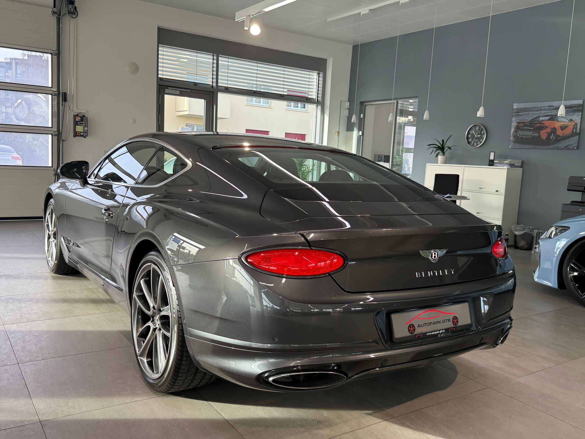 BENTLEY Continental GT 6.0 W12-image-5