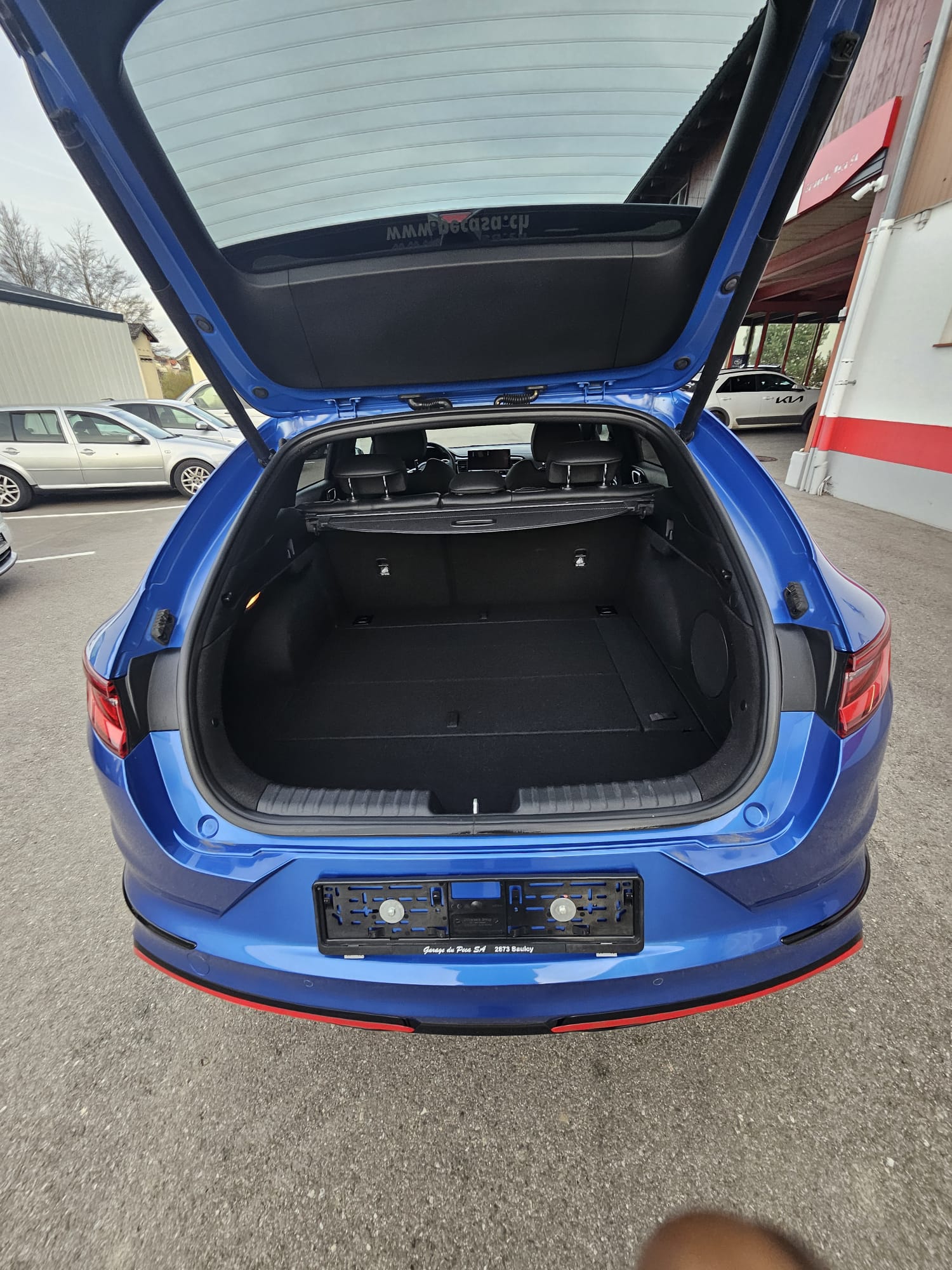 KIA ProCeed 1.6 T-GDi GT DCT-image-7