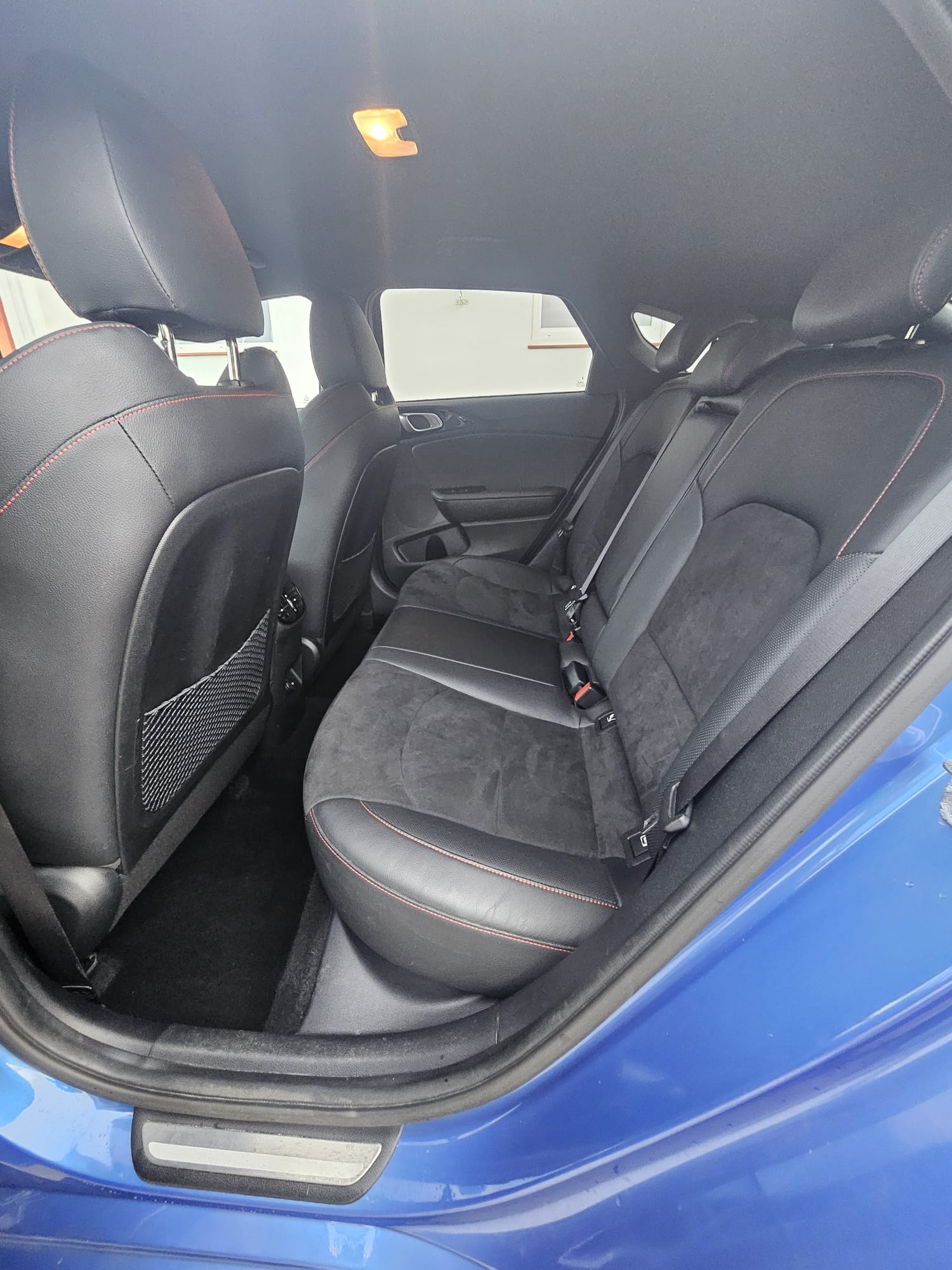 KIA ProCeed 1.6 T-GDi GT DCT-image-8