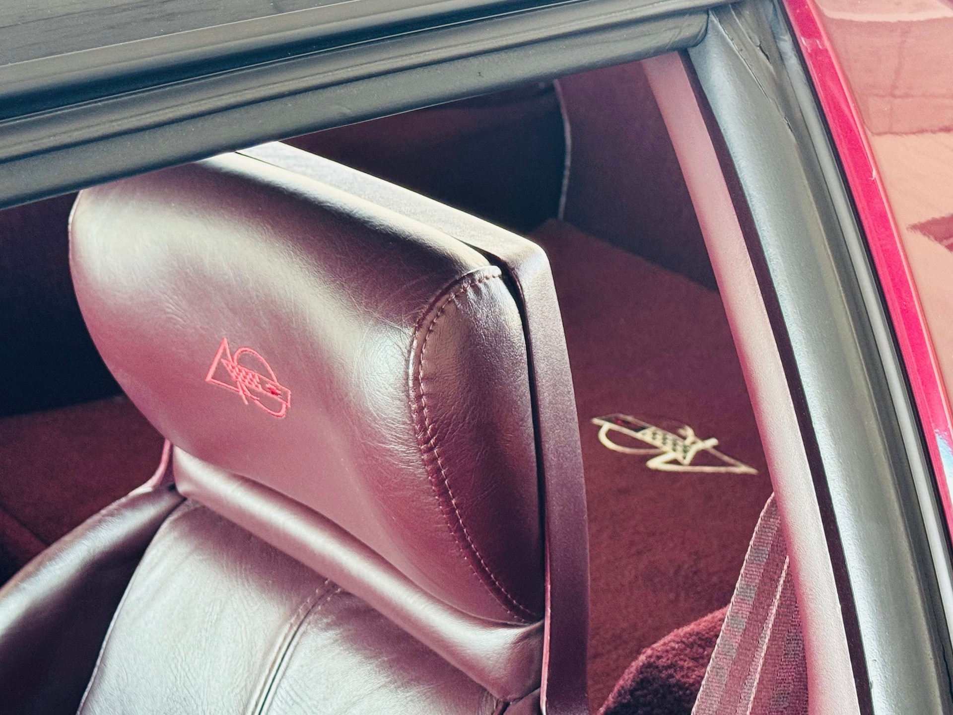 CHEVROLET Corvette C4 | 40th Anniversary | Concours Zustand | MFK-Veteran | Panorama-Dach-image-9