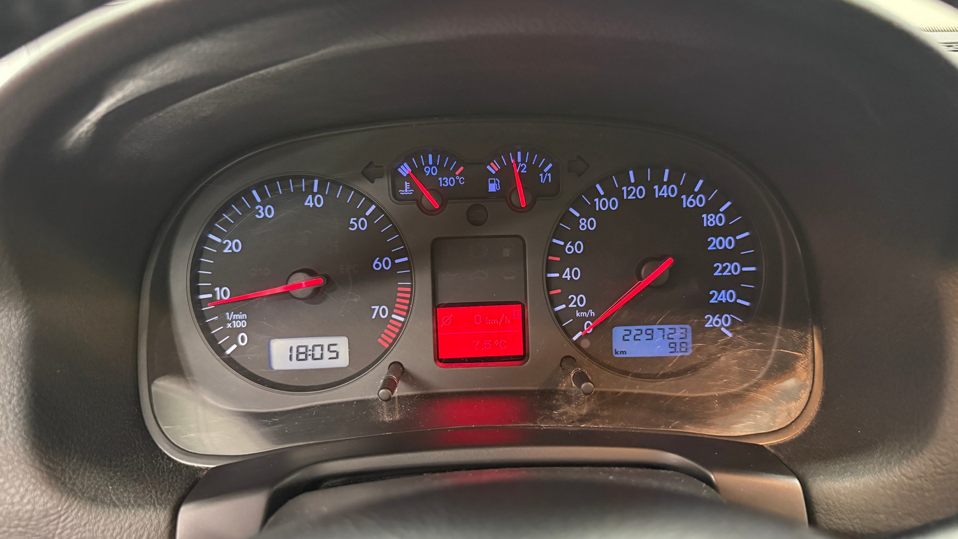 VW Golf 1.8 T GTI, *gepflegtes GTI, 1 Hand Auto, frisch ab MFK & Service, 8-fach berädert, Klimatronic-image-13