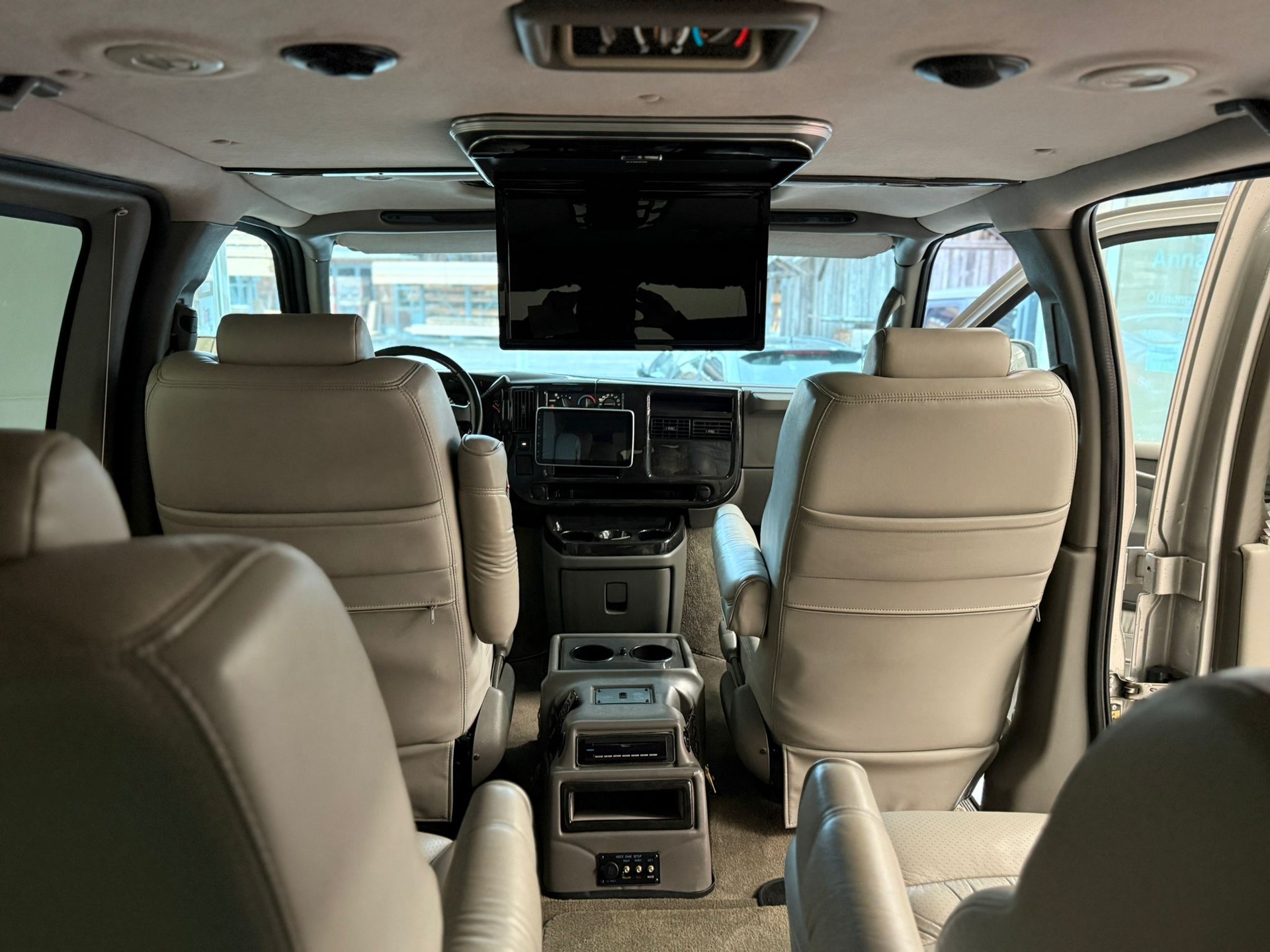 CHEVROLET EXPRESS H 1500-image-6