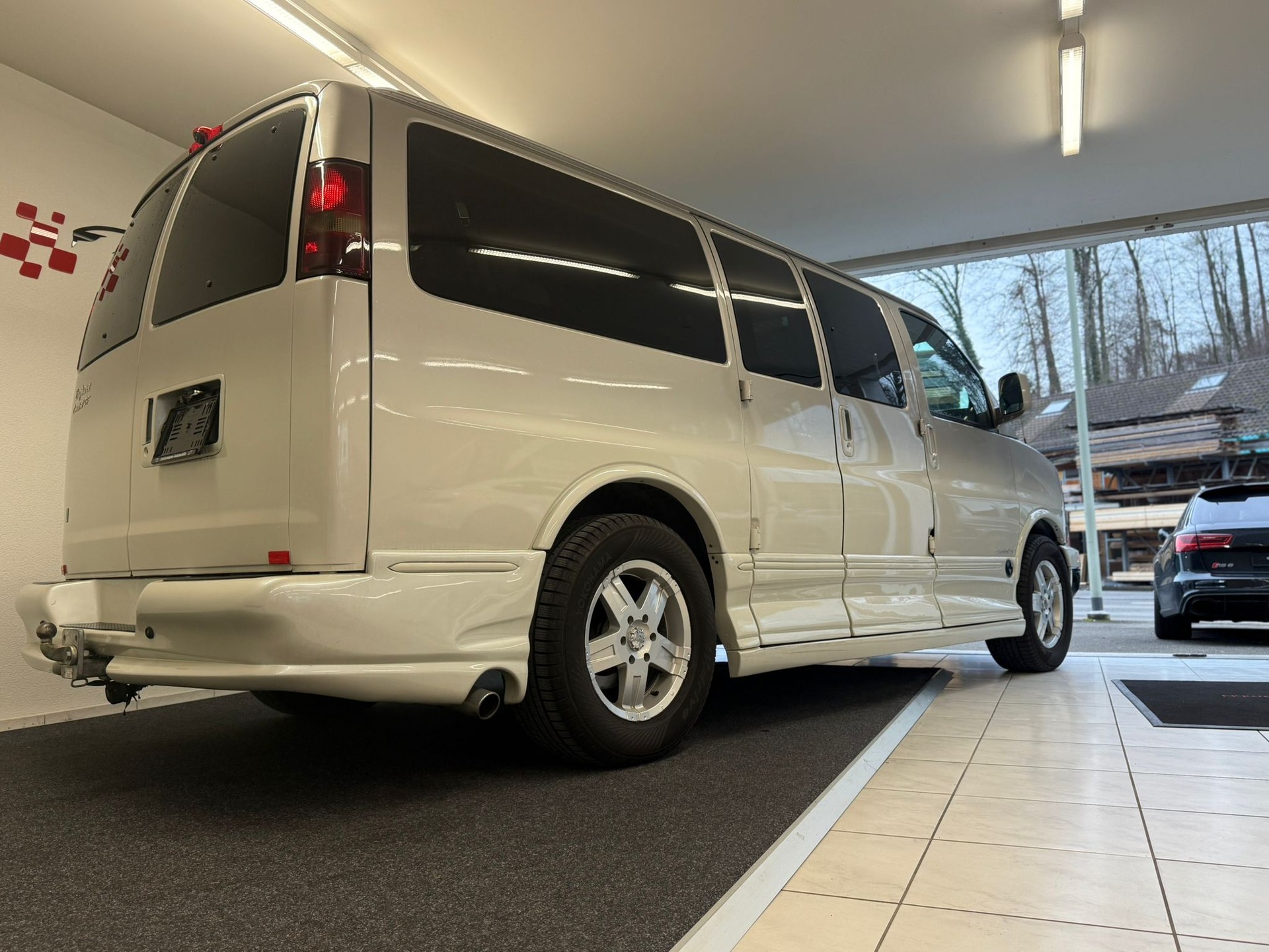 CHEVROLET EXPRESS H 1500-image-4