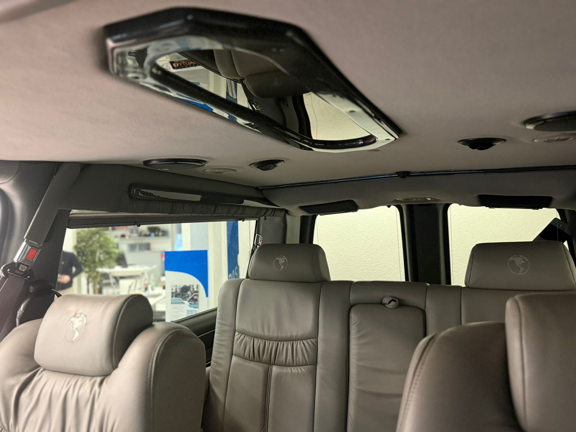 CHEVROLET EXPRESS H 1500-image-7