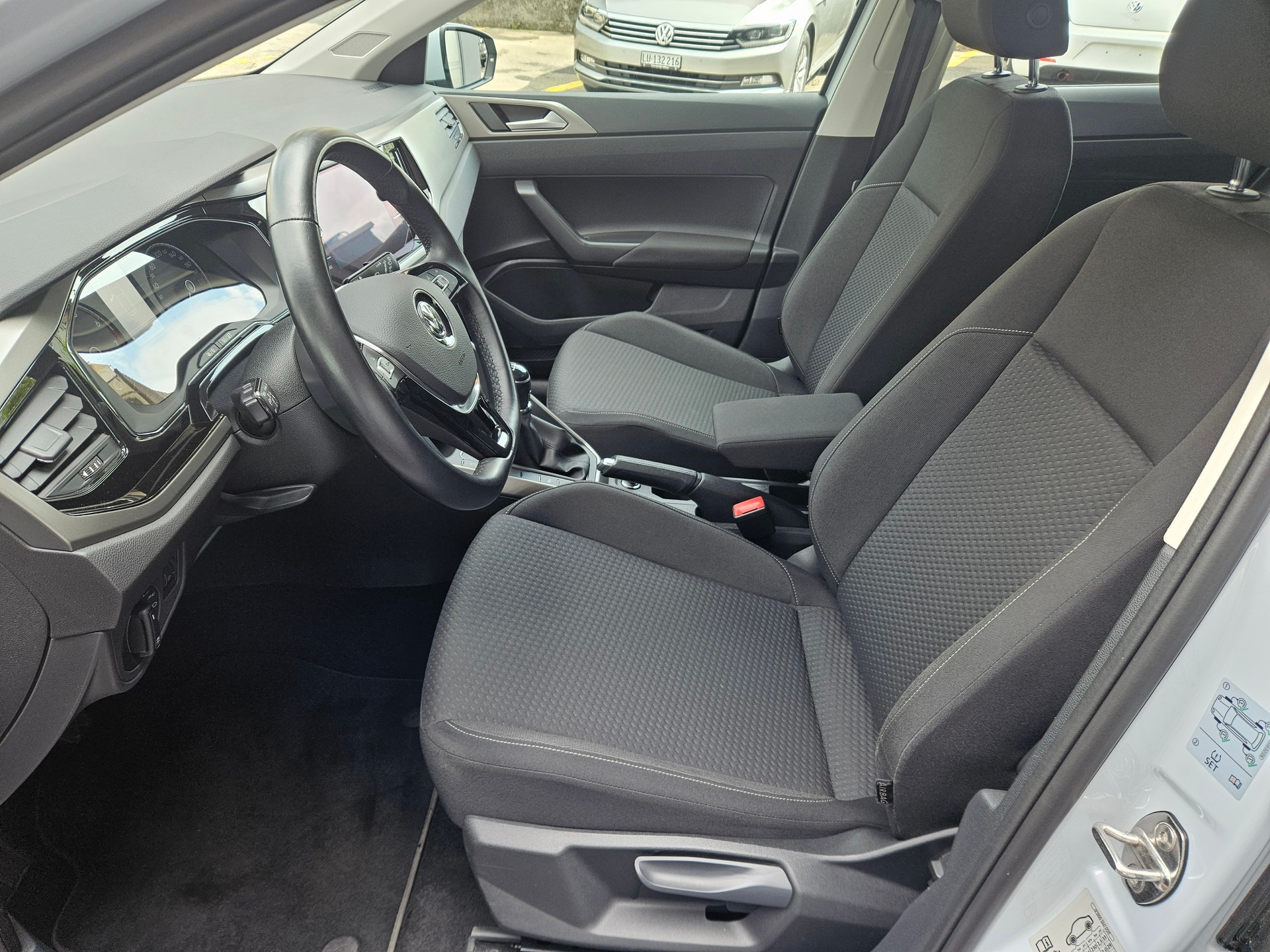 VW Polo 1.0 TSI BMT Comfortline-image-5