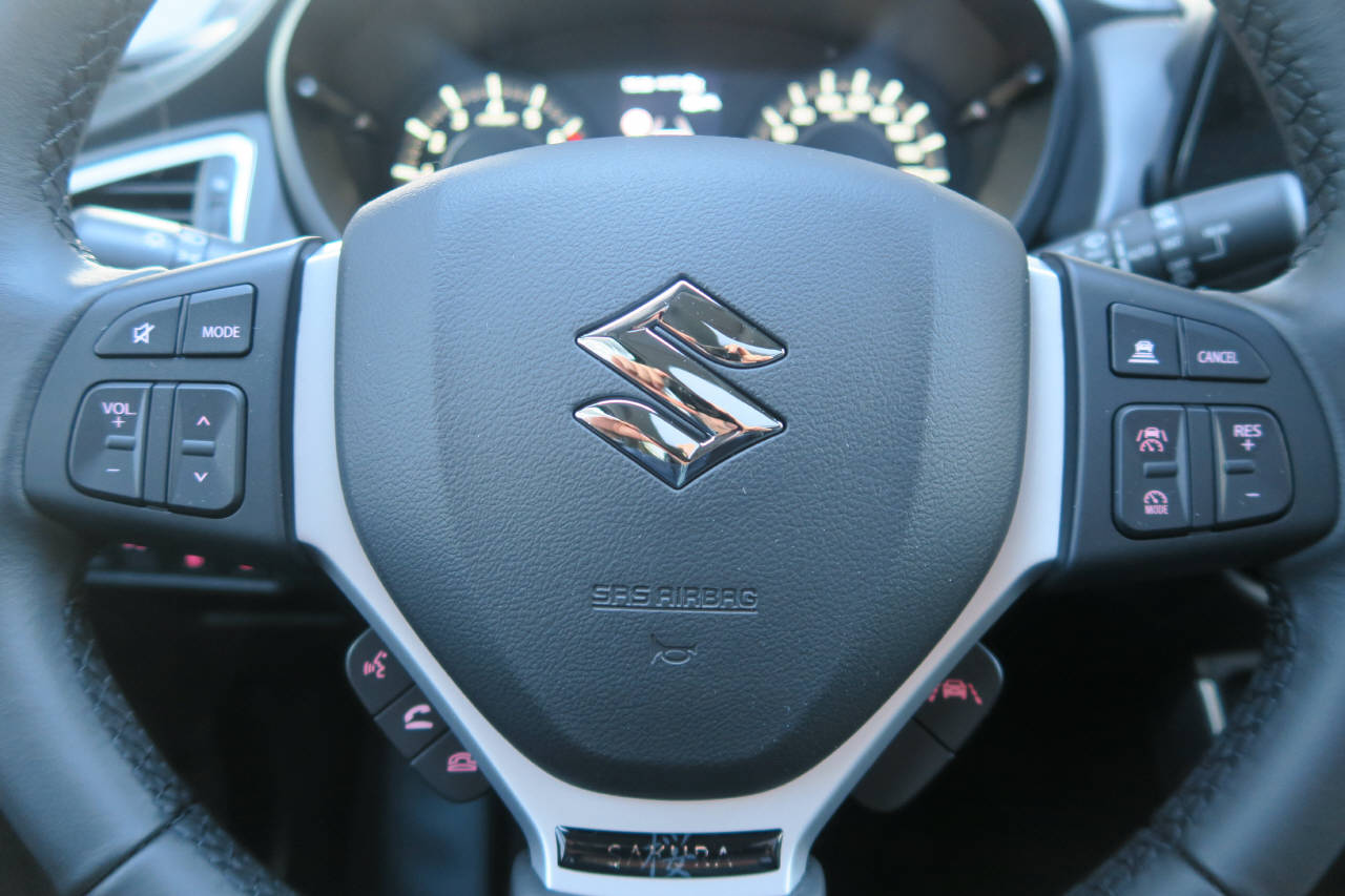 SUZUKI S-Cross 1.4 T Sakura Top Hybrid 4x4-image-5