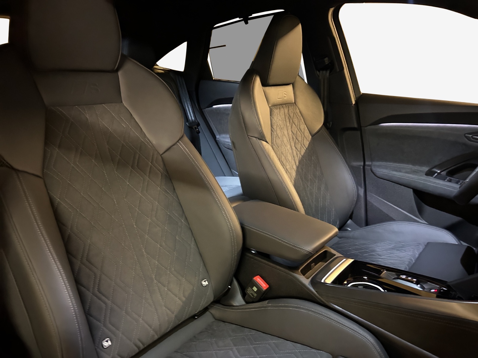 AUDI Q5 Sportback TDI quattro 150 kW S-tronic-image-14