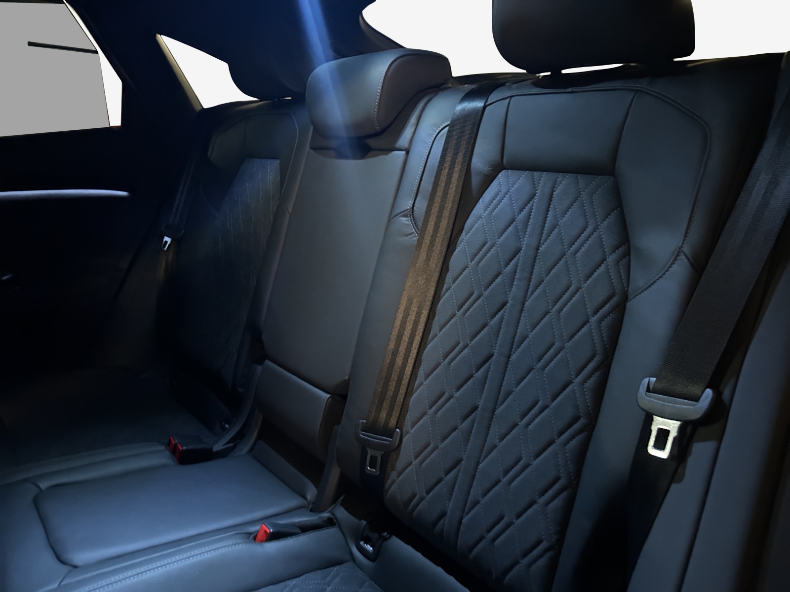 AUDI Q5 Sportback TDI quattro 150 kW S-tronic-image-11