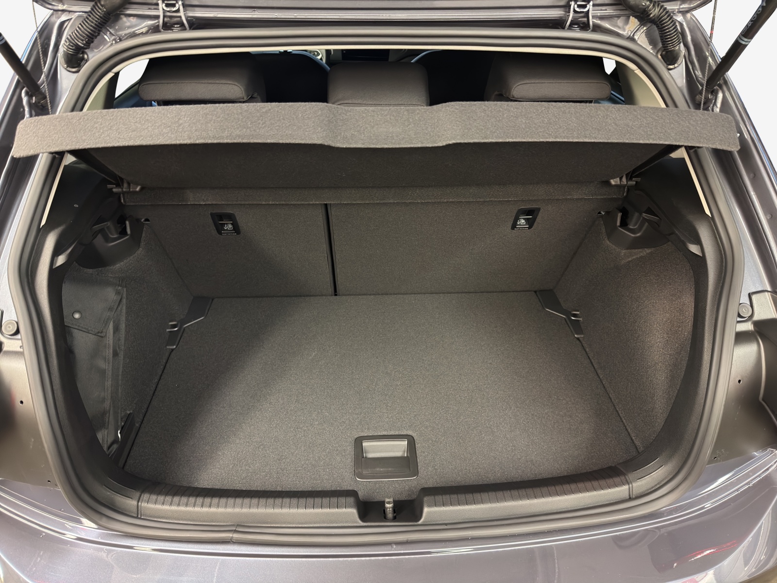 VW Polo 1.0 TSI Basis-image-12