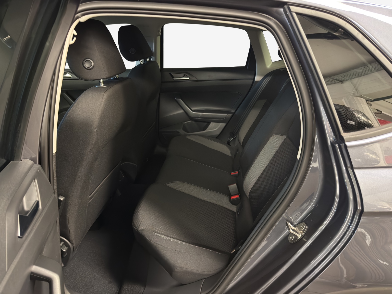 VW Polo 1.0 TSI Basis-image-11
