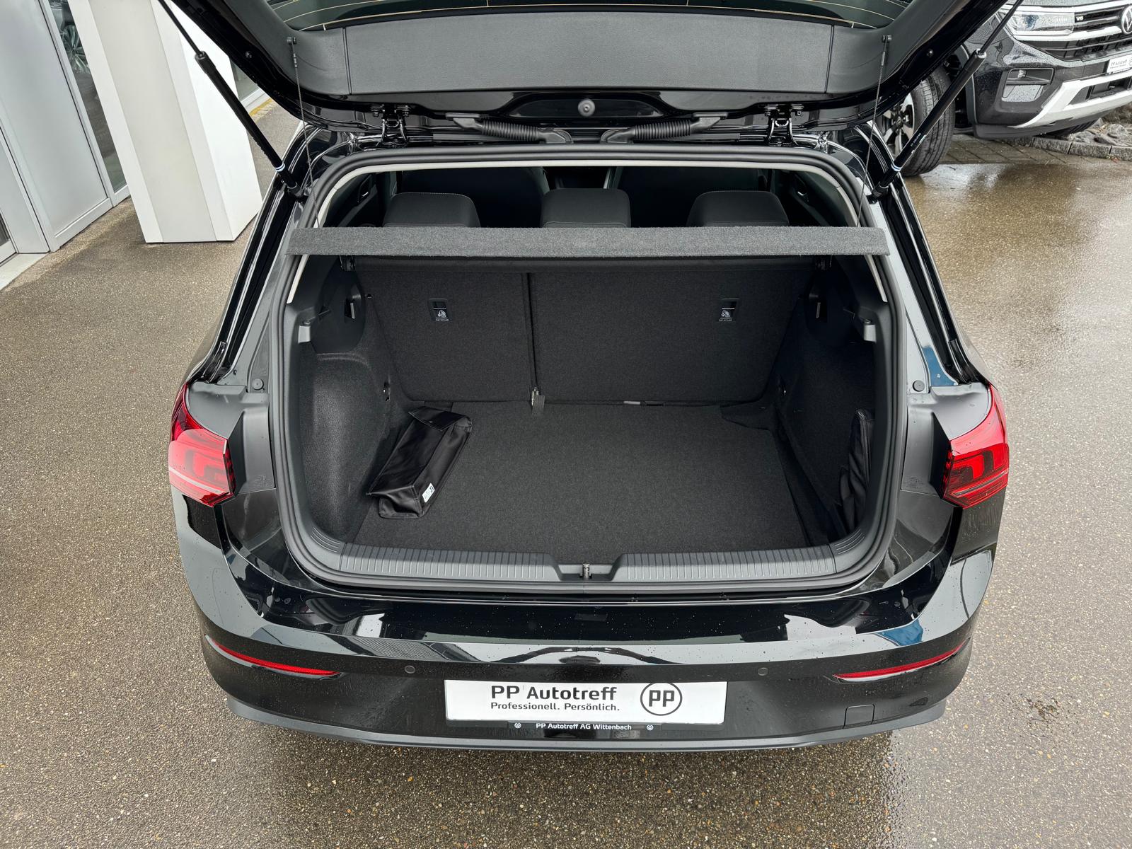 VW Golf 1.5 e TSI mHEV Basis DSG-image-4