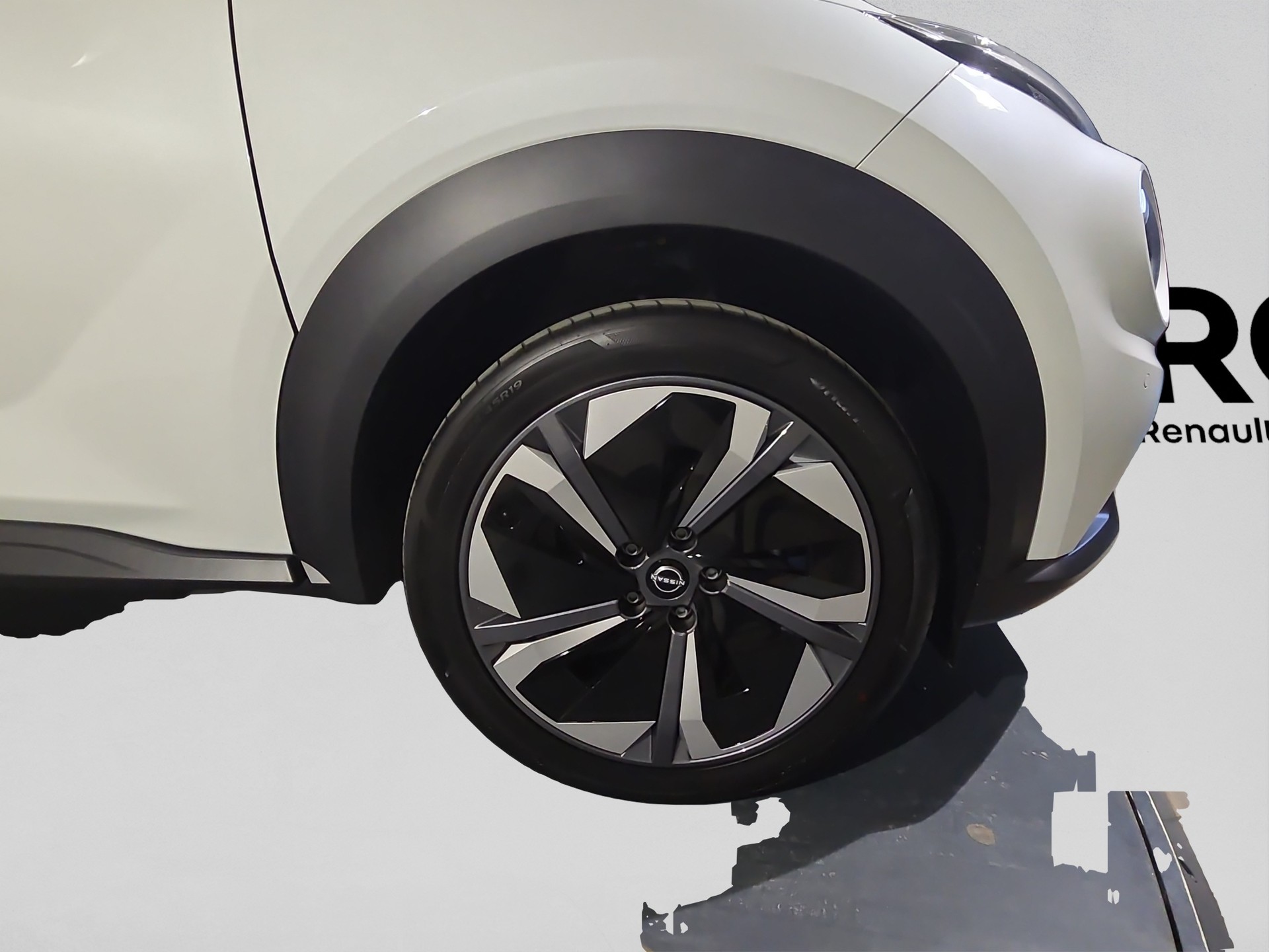 NISSAN Juke 1.6 FHEV Tekna-image-13