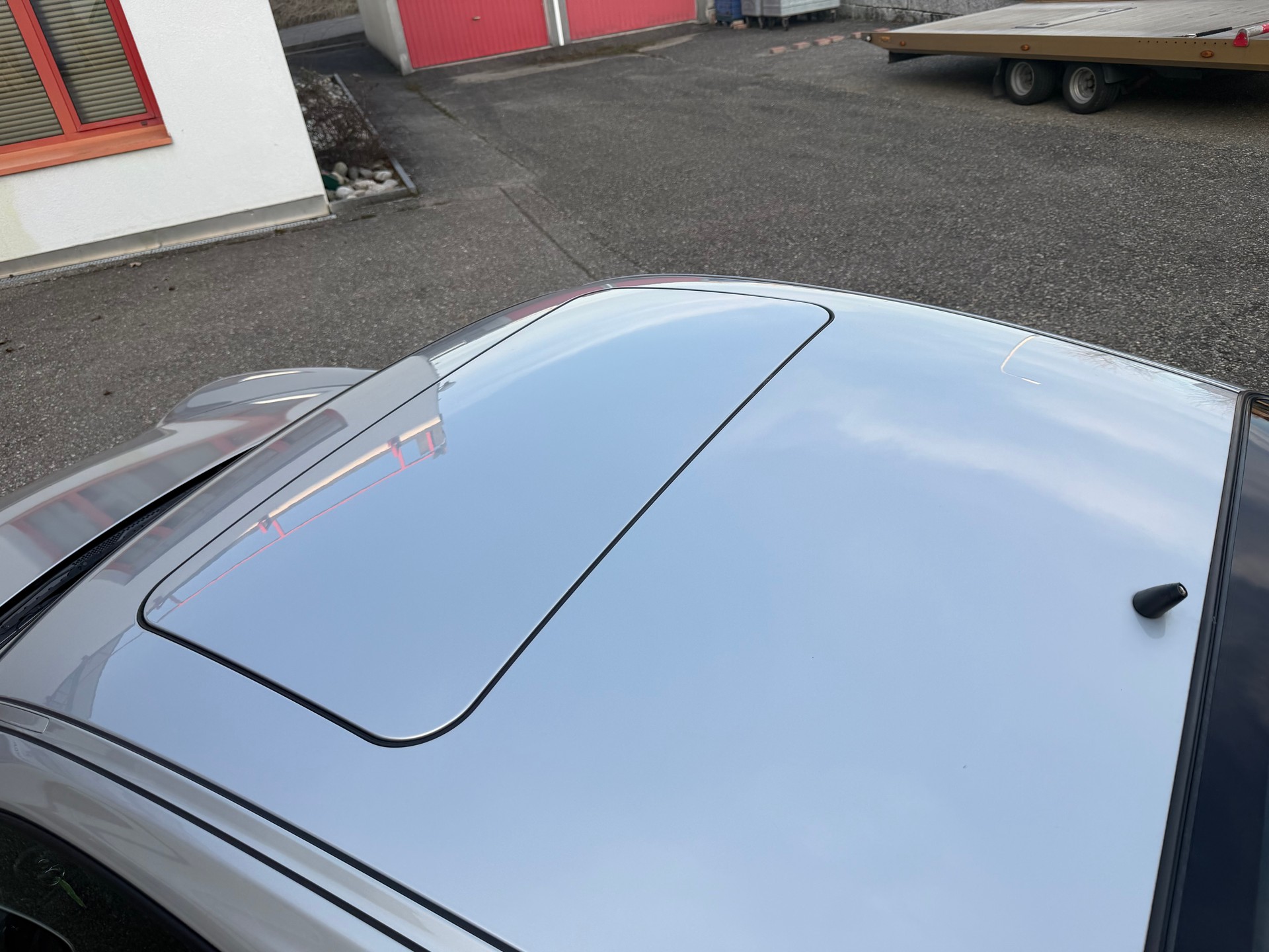 PORSCHE 911 Carrera 4-image-9