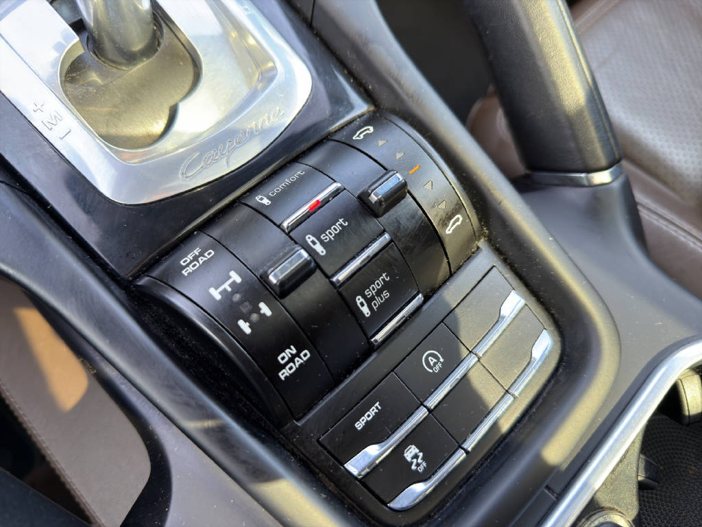 PORSCHE Cayenne 3.0 V6 TDI TipT **Inkl. AHK**-image-16