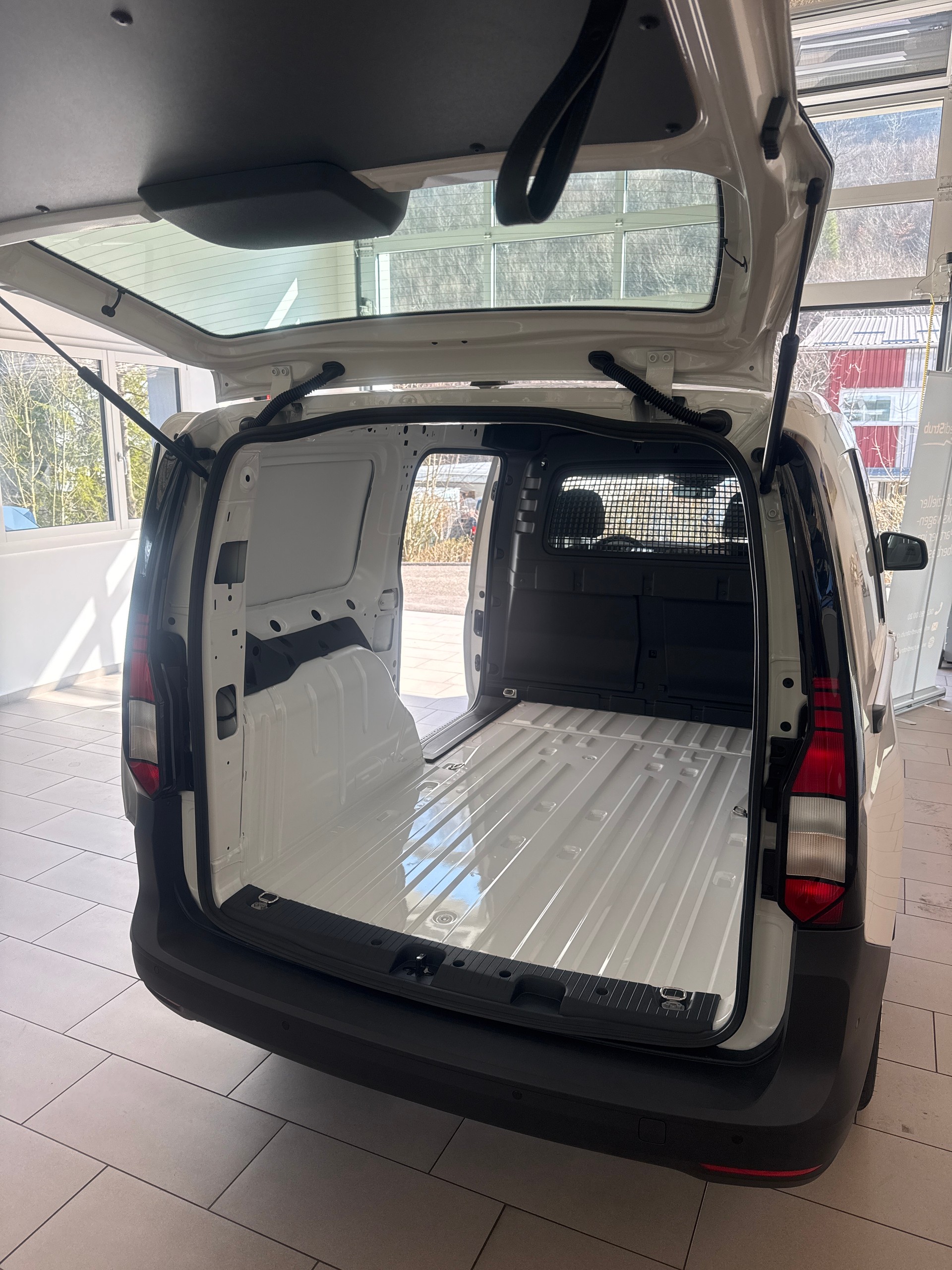 VW Caddy Maxi Kaw. 2.0 TDI 122 BlueMT 4motion-image-5