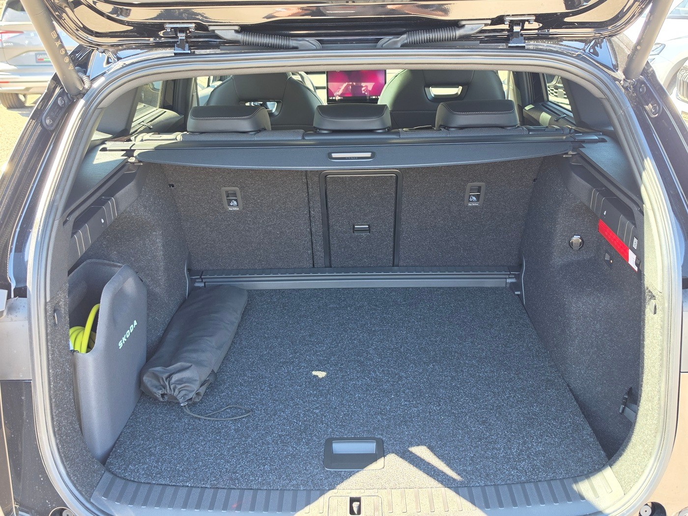 SKODA Enyaq 4x4 RS-image-5